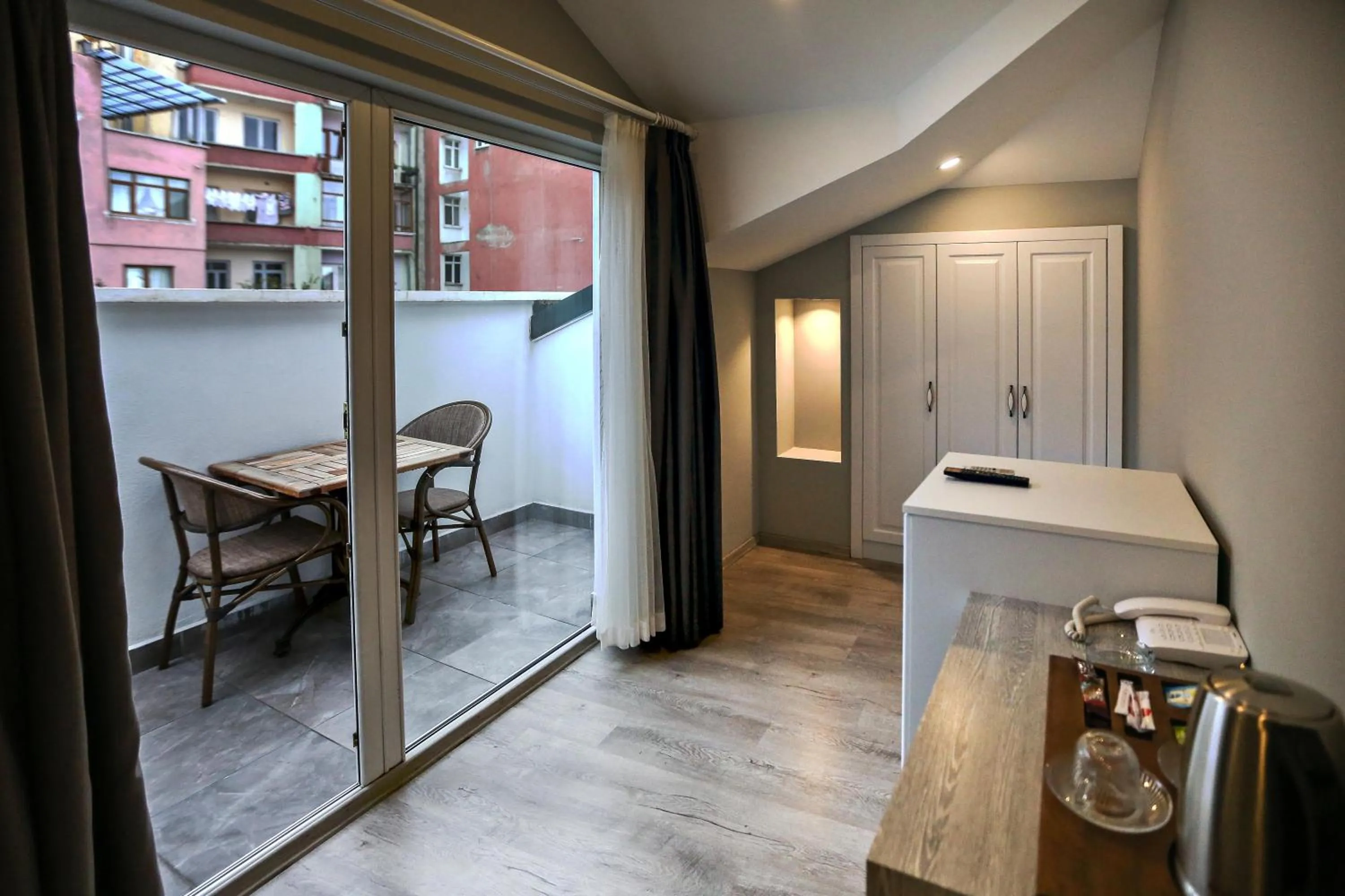 Decorative detail in Doa Suite Hotel