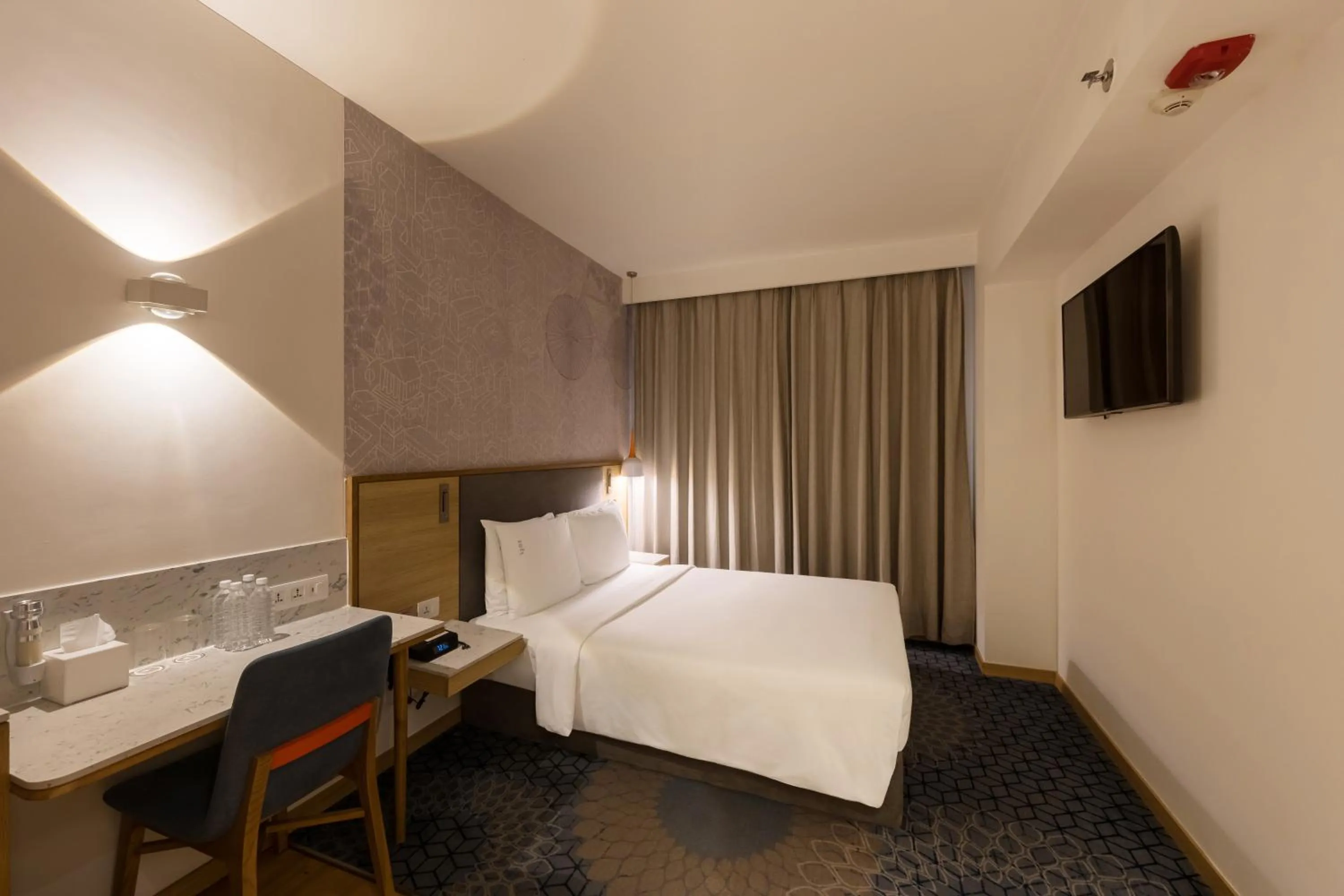 Bedroom, Bed in Holiday Inn Express Chennai OMR Thoraipakkam by IHG