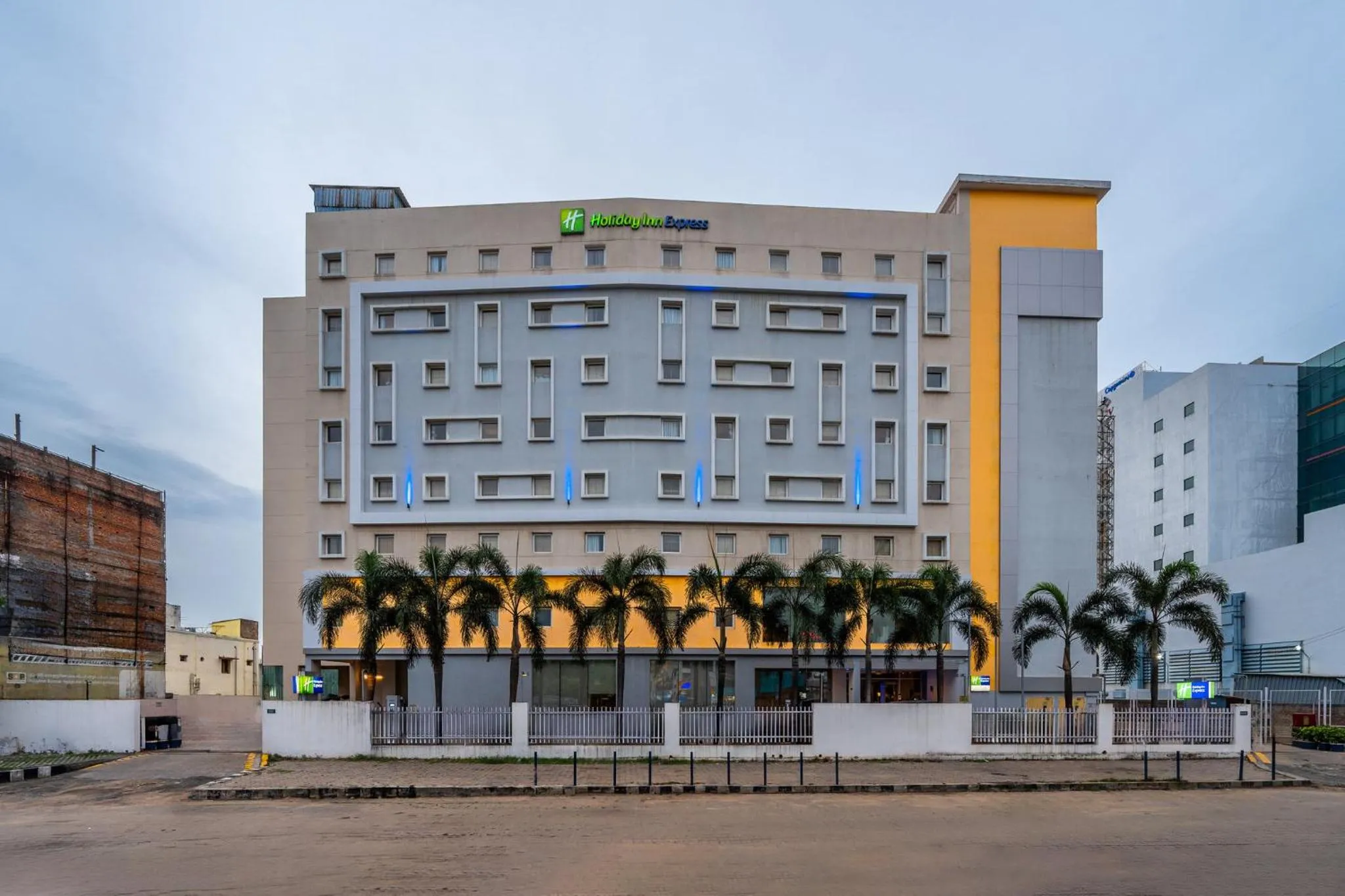 Property building in Holiday Inn Express Chennai OMR Thoraipakkam by IHG