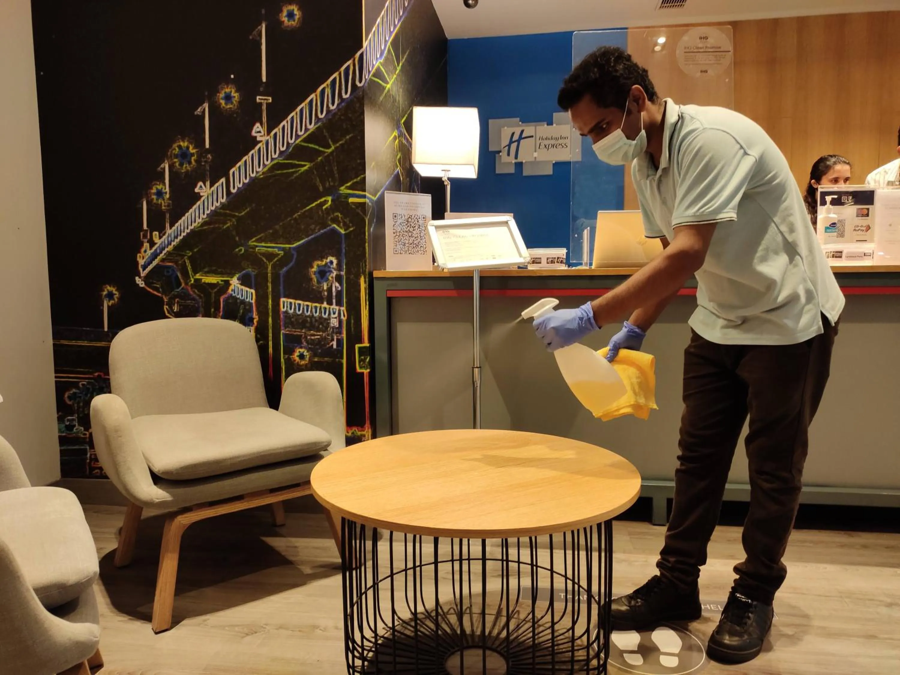 People in Holiday Inn Express Chennai OMR Thoraipakkam by IHG