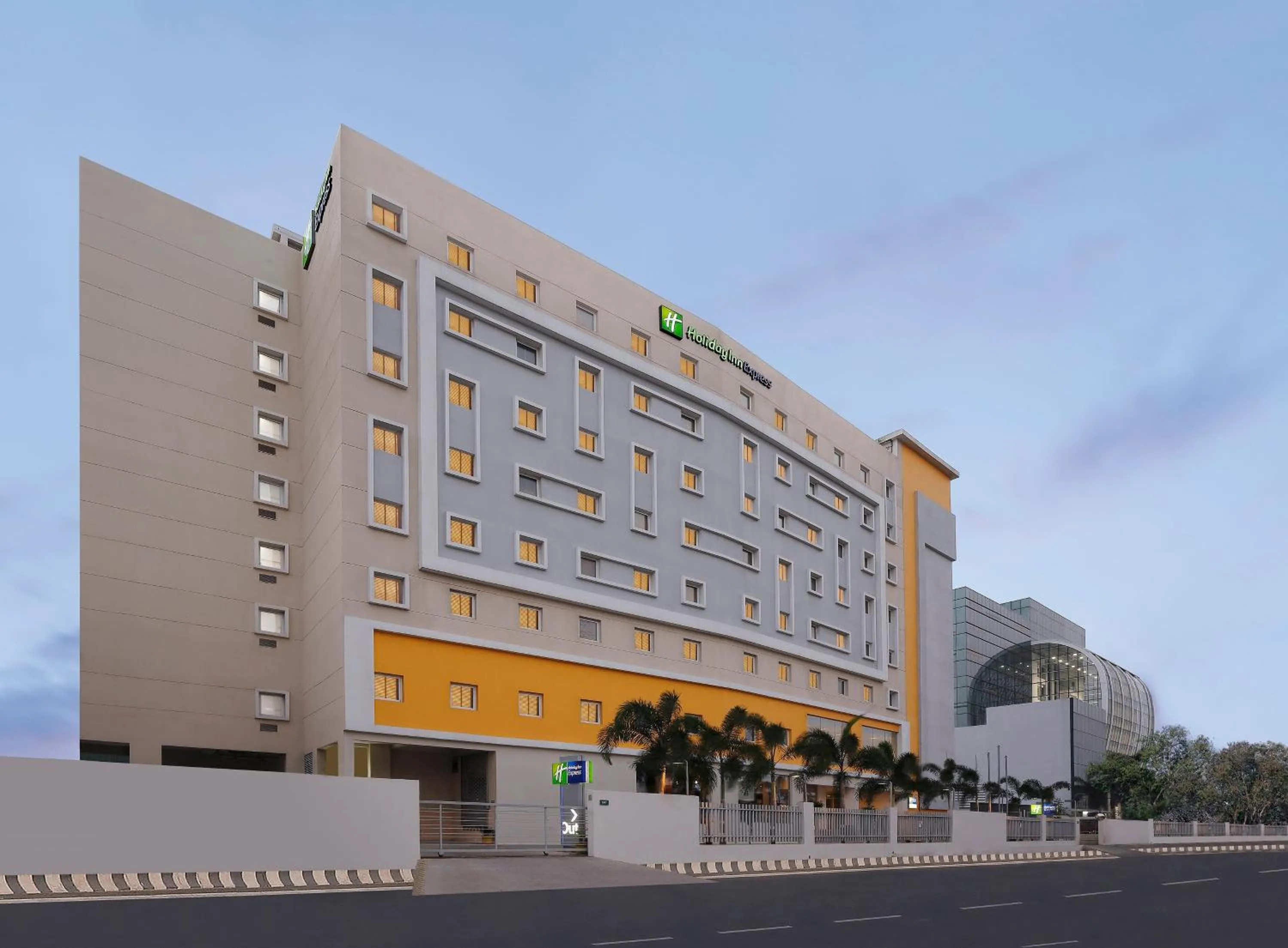 Property building in Holiday Inn Express Chennai OMR Thoraipakkam by IHG