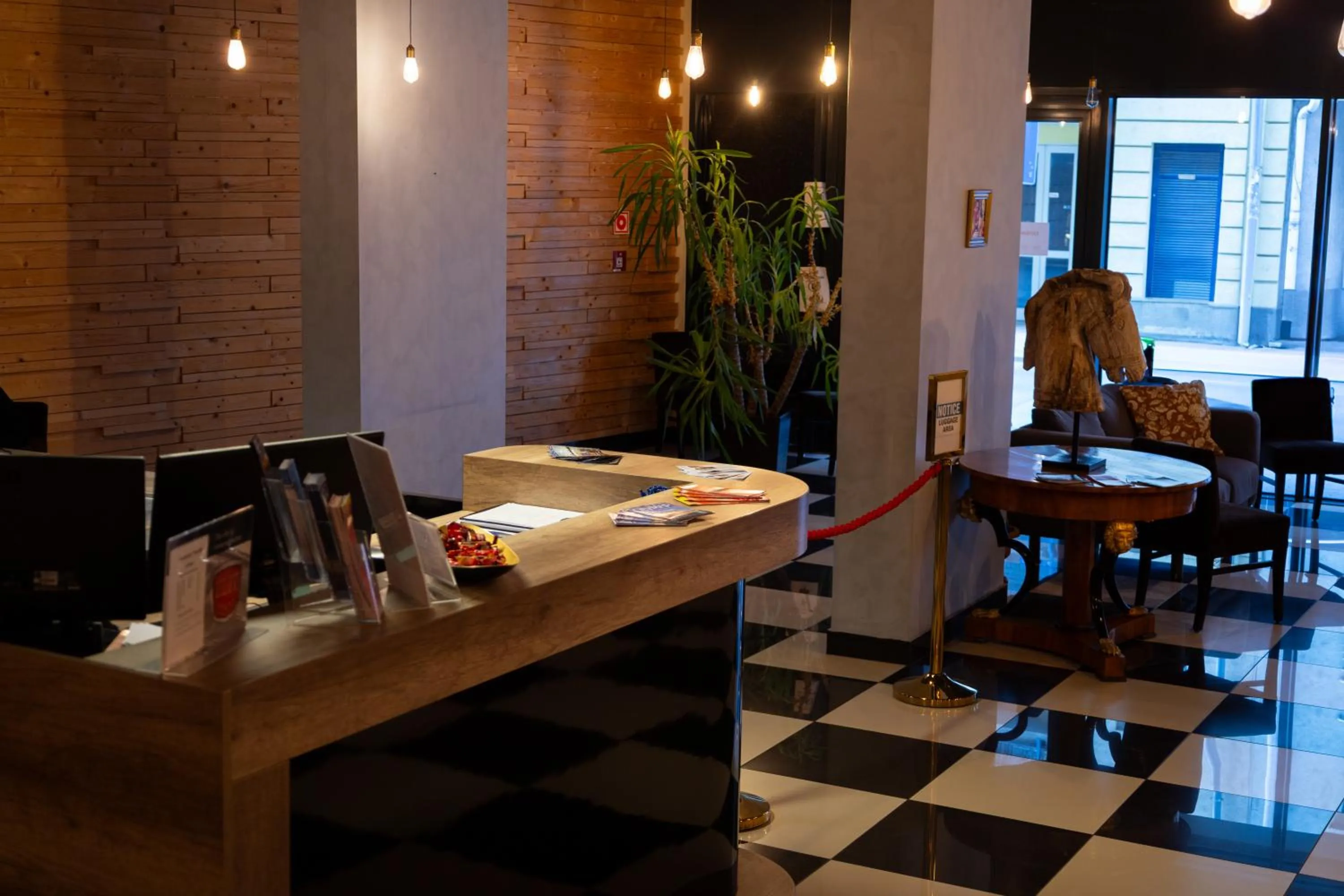 Di Verdi Imperial Hotel