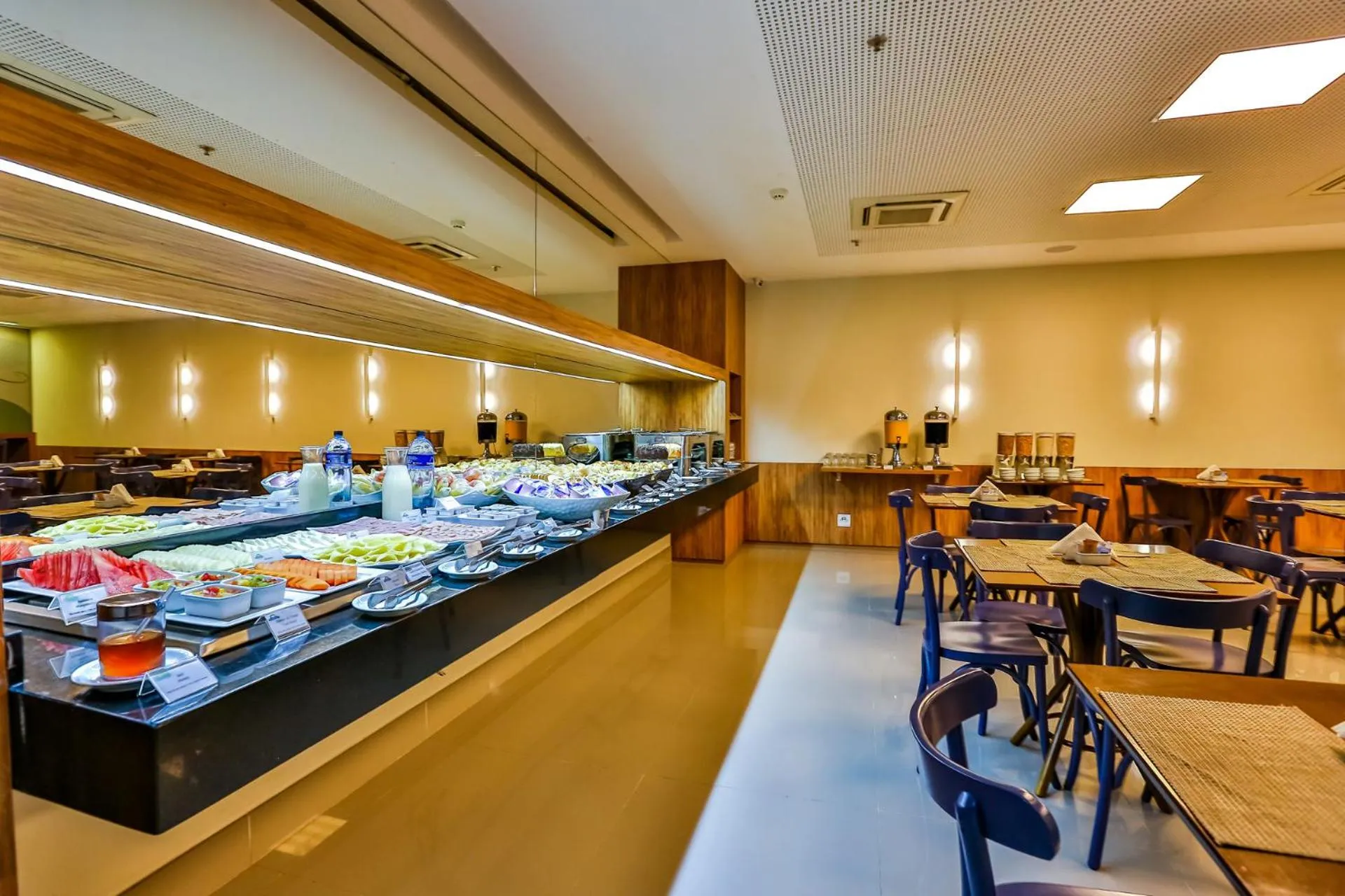 Restaurant/places to eat in Days Inn by Wyndham Rio de Janeiro Lapa