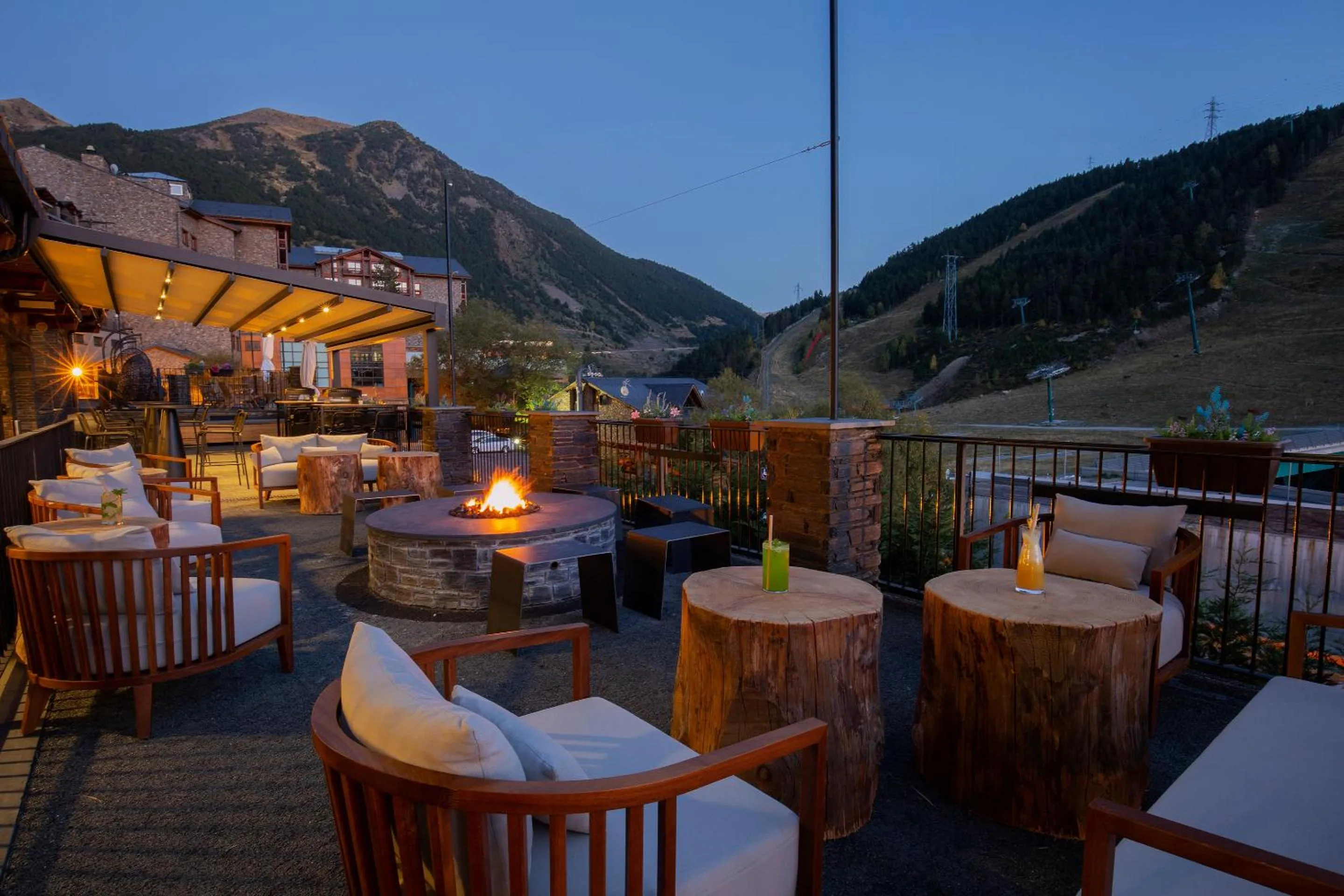 Balcony/Terrace in Hotel Piolets Soldeu Centre by Nexta