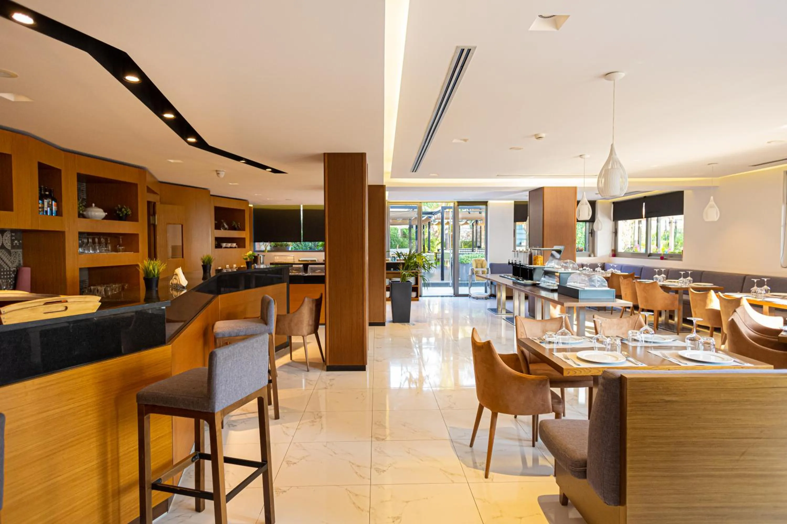 Restaurant/places to eat in Andon Lapa Hotel & Spa