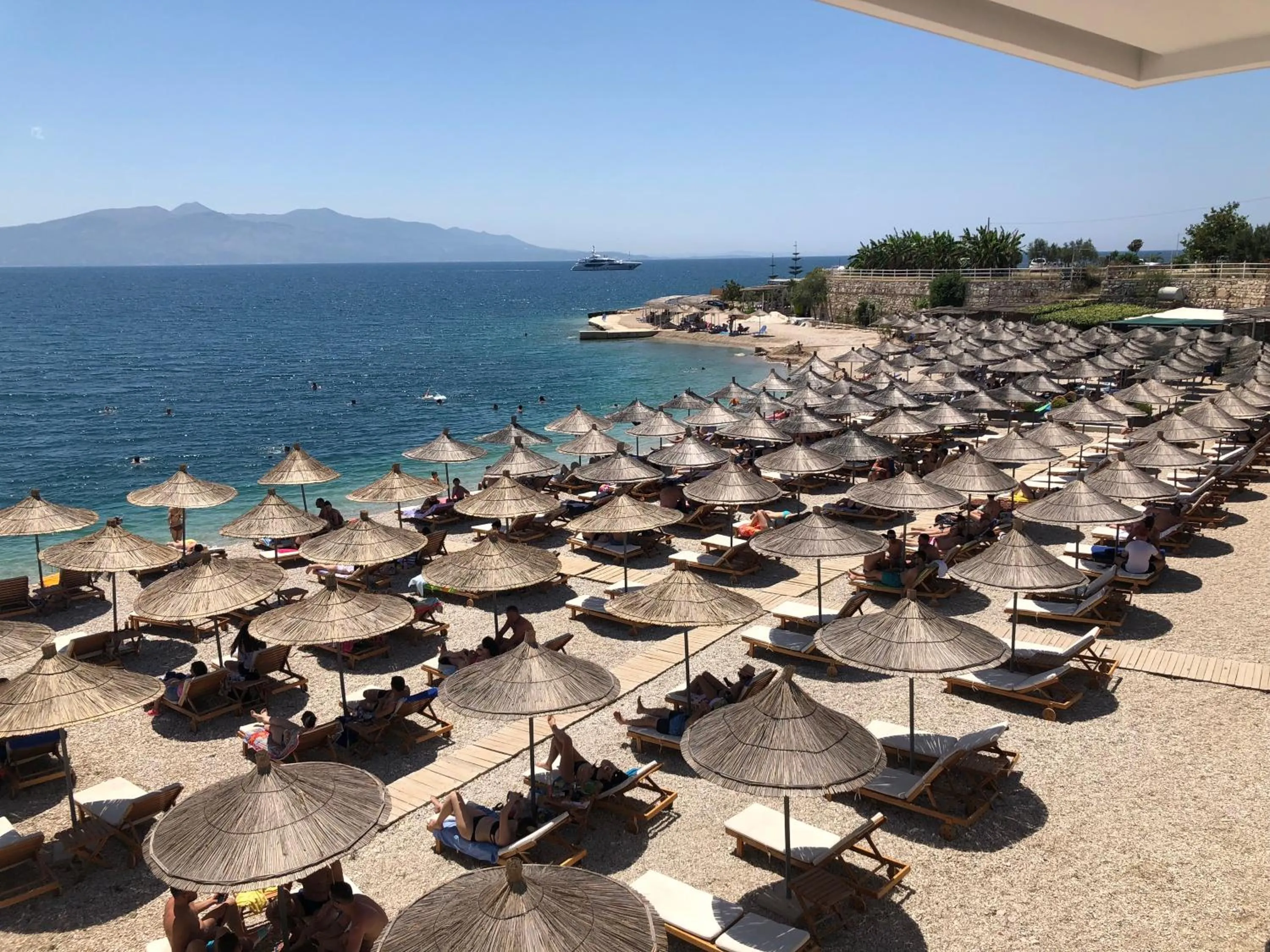 Beach in Andon Lapa Hotel & Spa