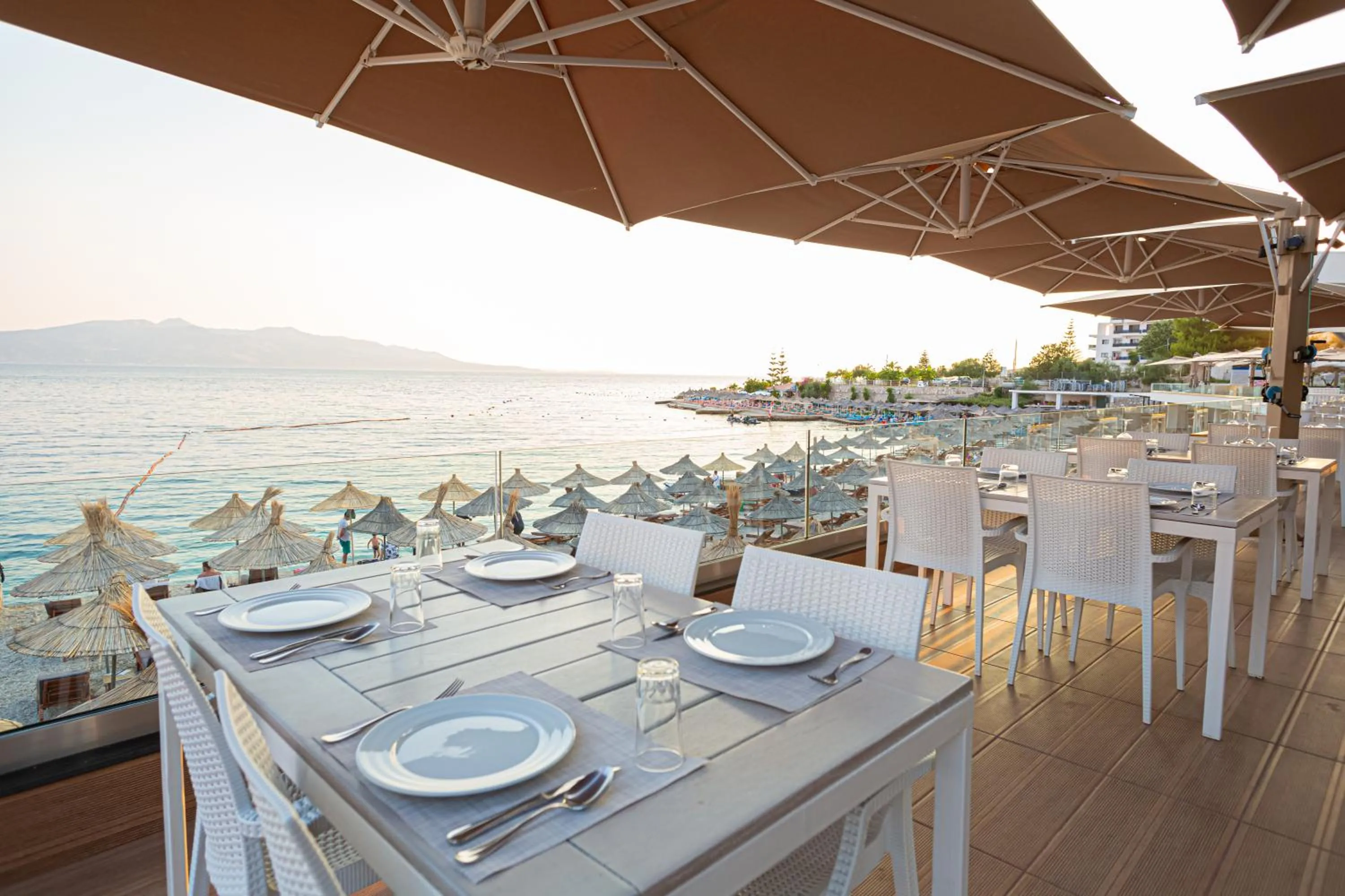 Restaurant/places to eat in Andon Lapa Hotel & Spa