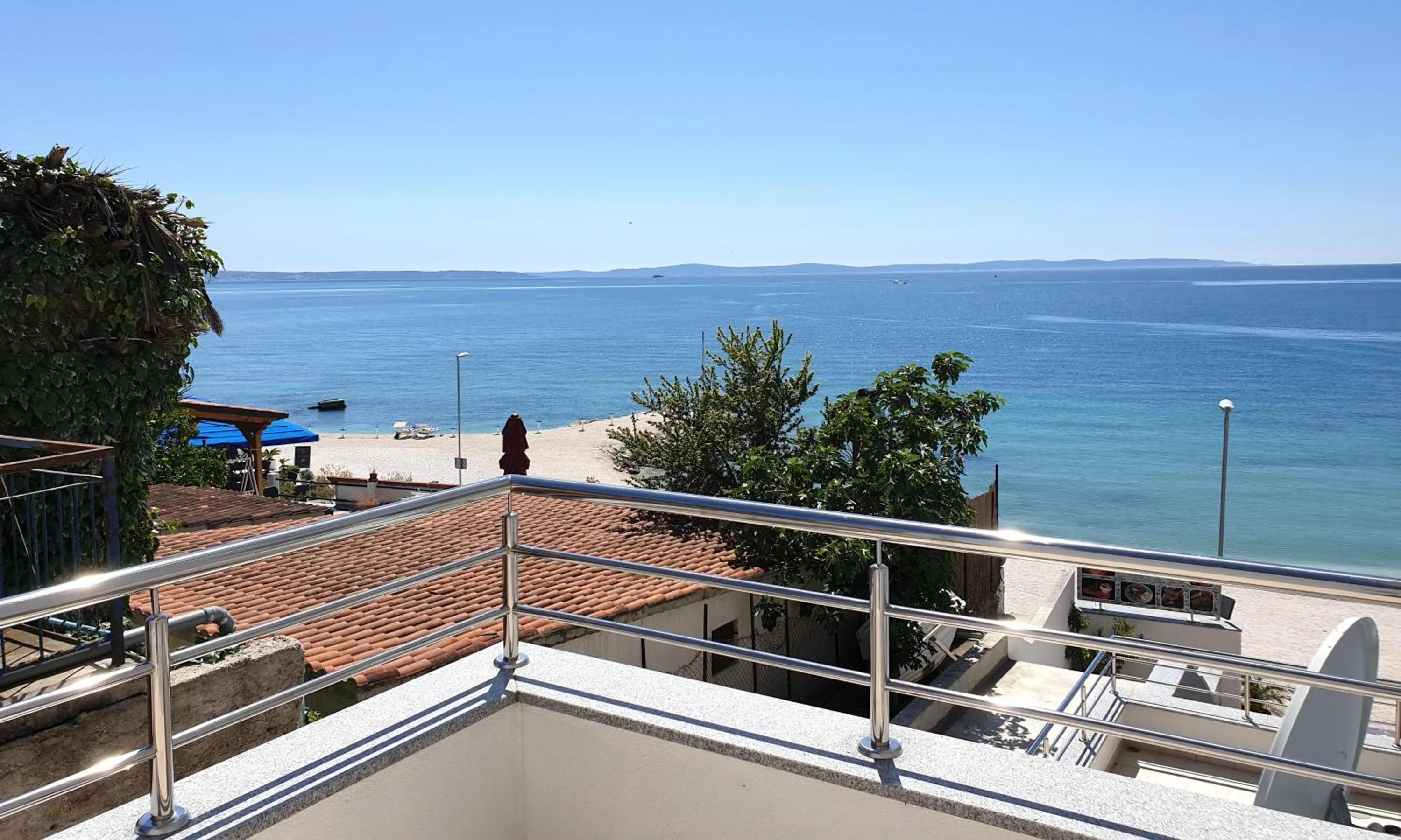 Day in Sunset Split Rooms