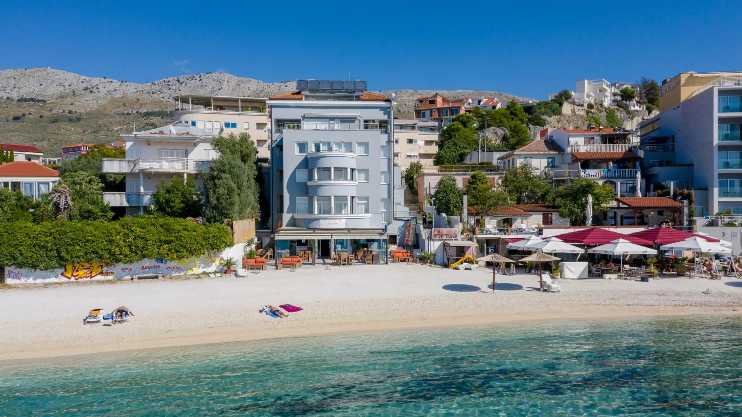 Property building in Sunset Split Rooms