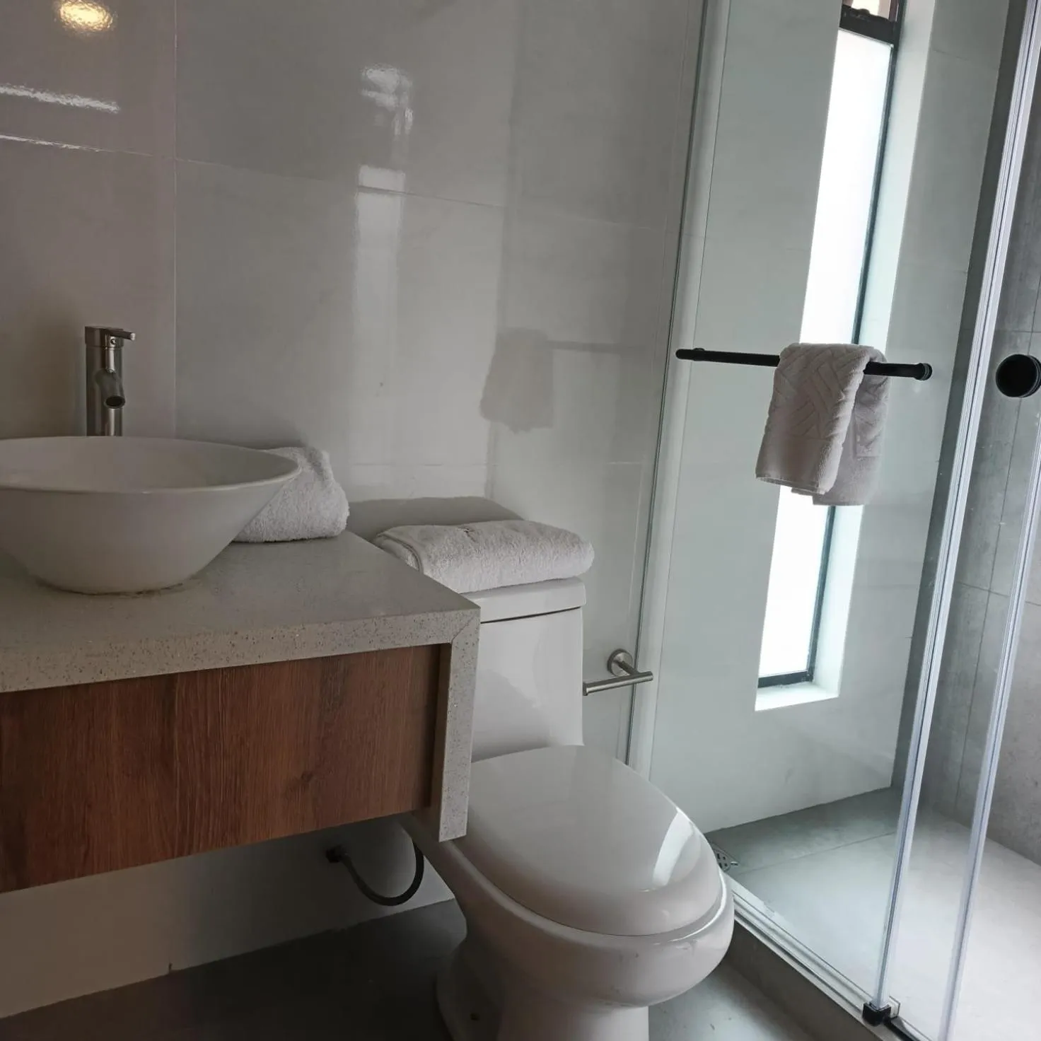 Shower in Hotel Santiago de Compostella Suites