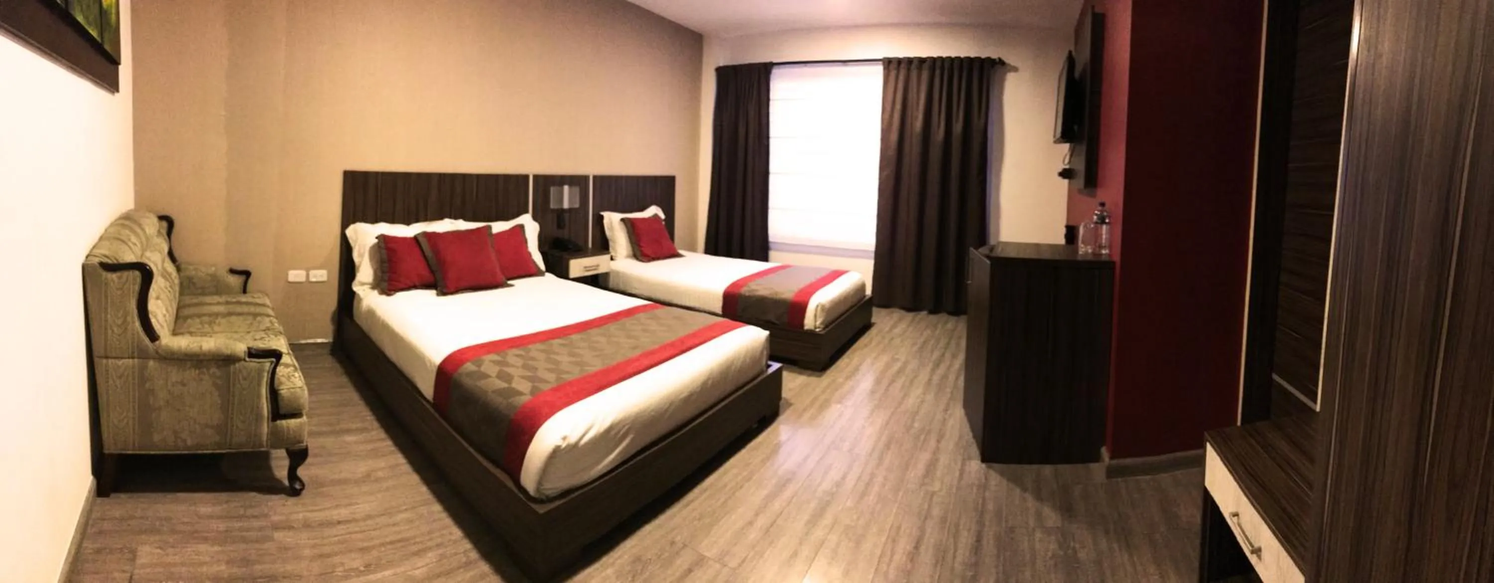 Photo of the whole room, Bed in Hotel Santiago de Compostella Suites