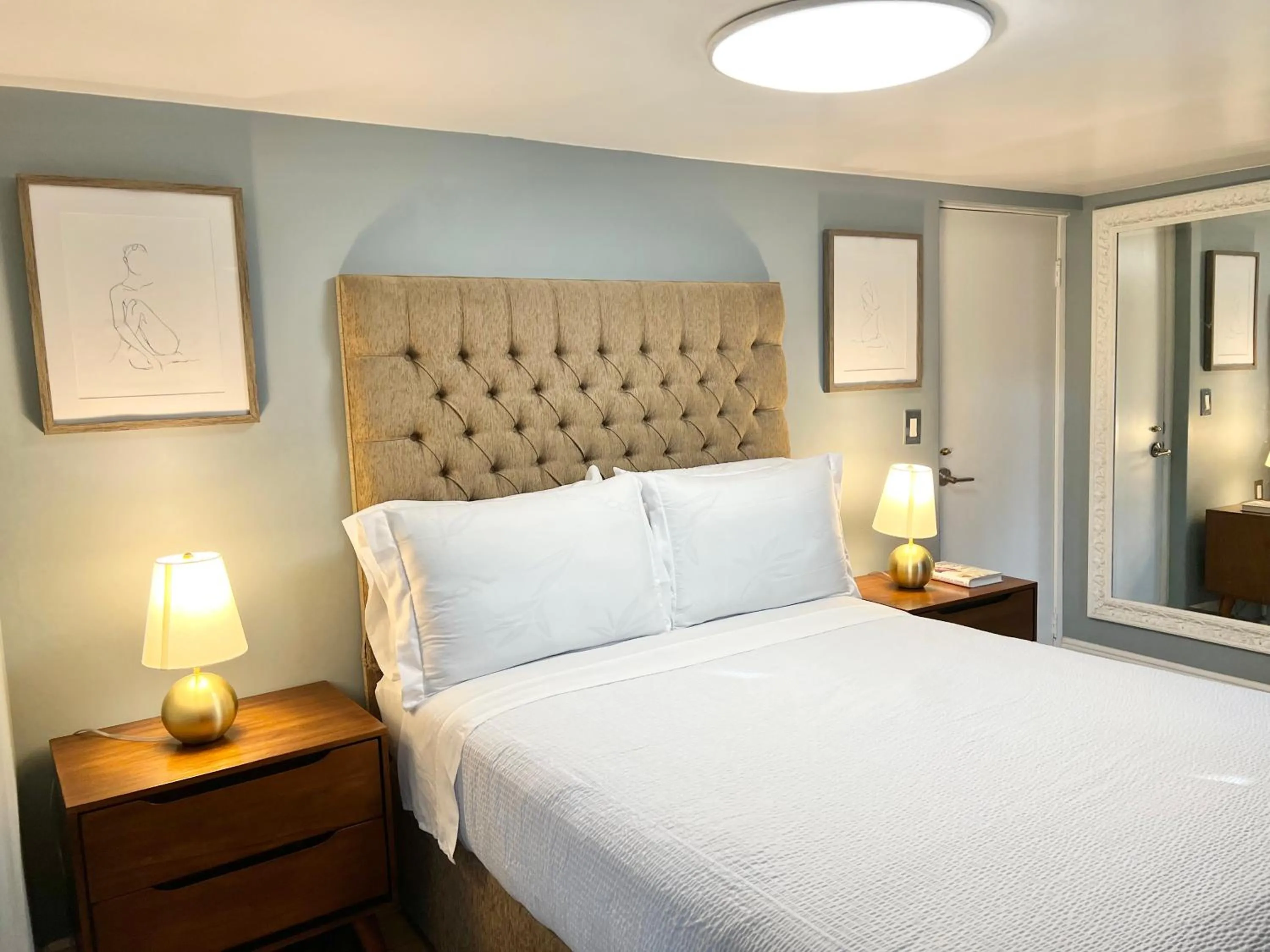 Bed in Harmonious Suites