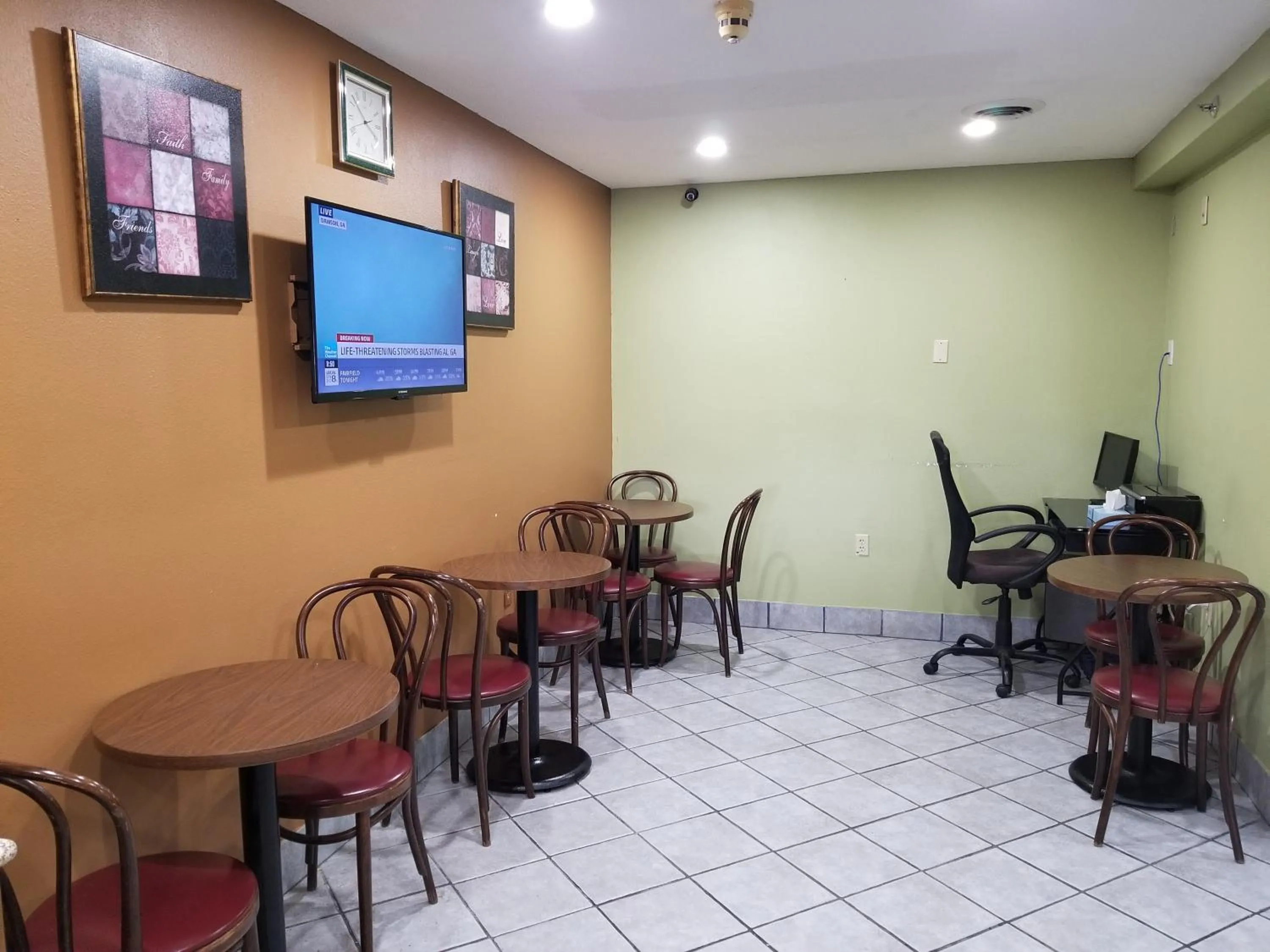 Area and facilities in Briarwood Inn