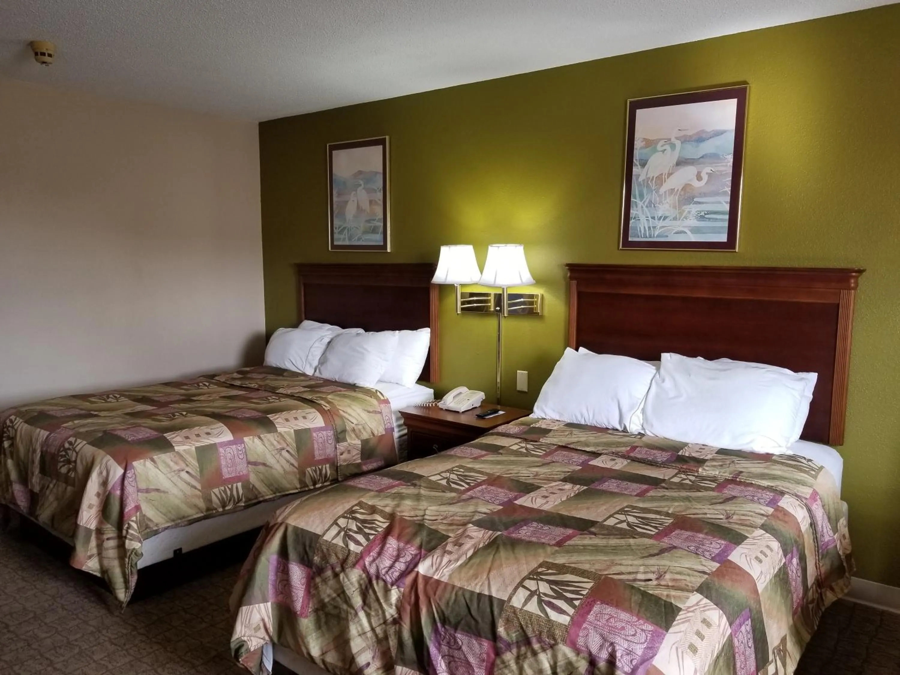 Bed in Briarwood Inn