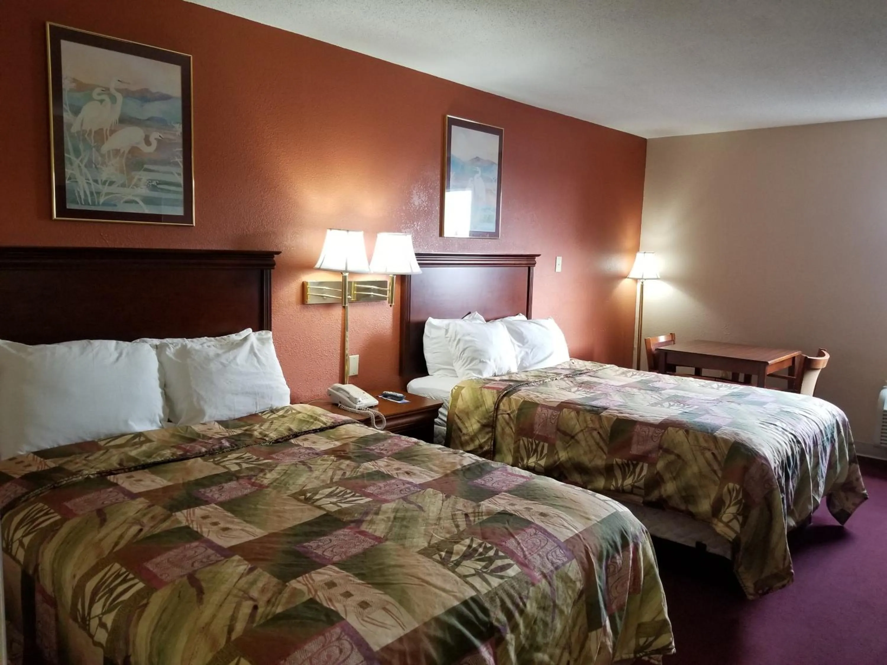 Bed in Briarwood Inn