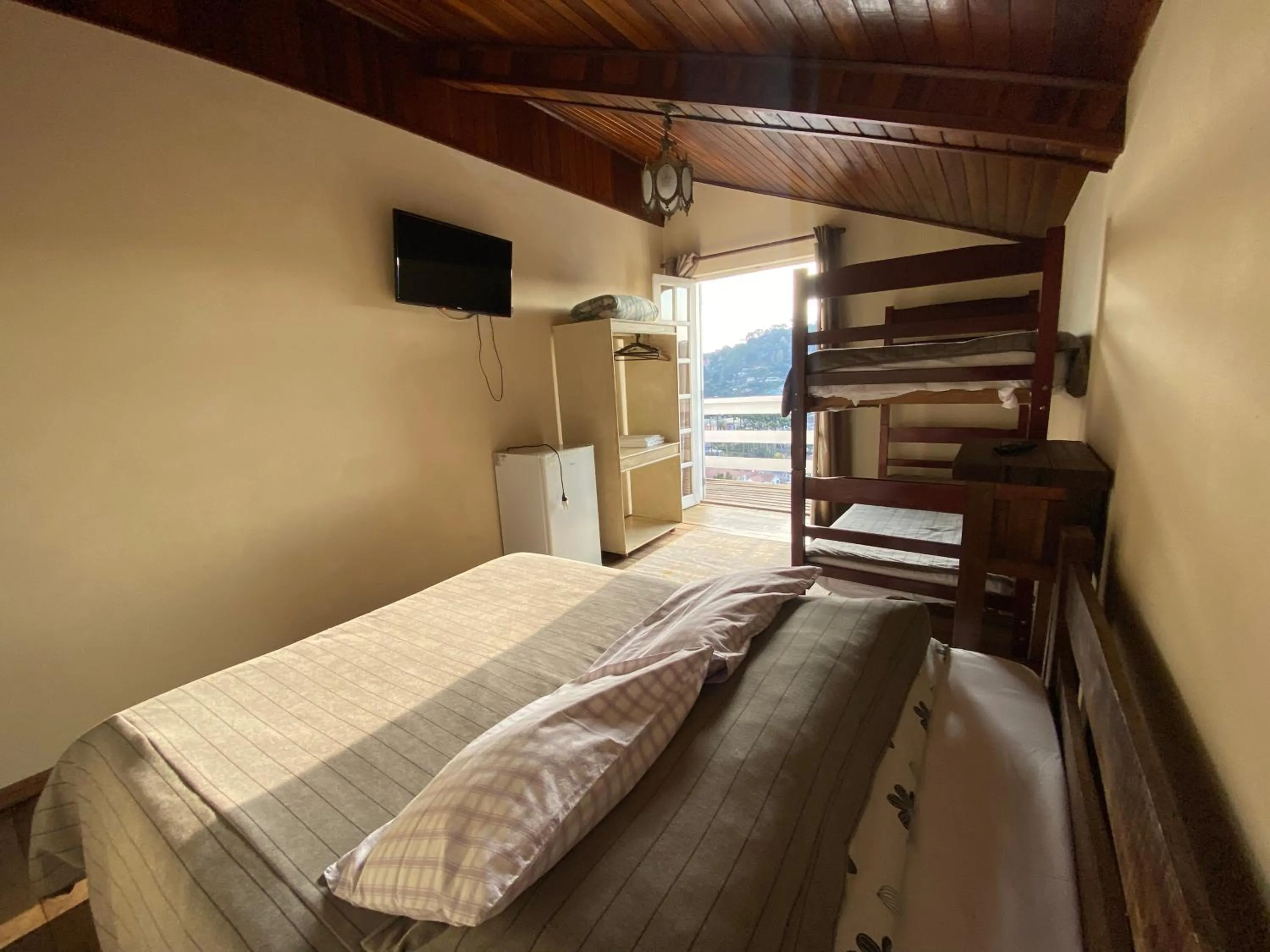 Bed in Betume
