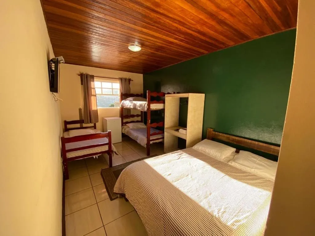 Bed in Betume