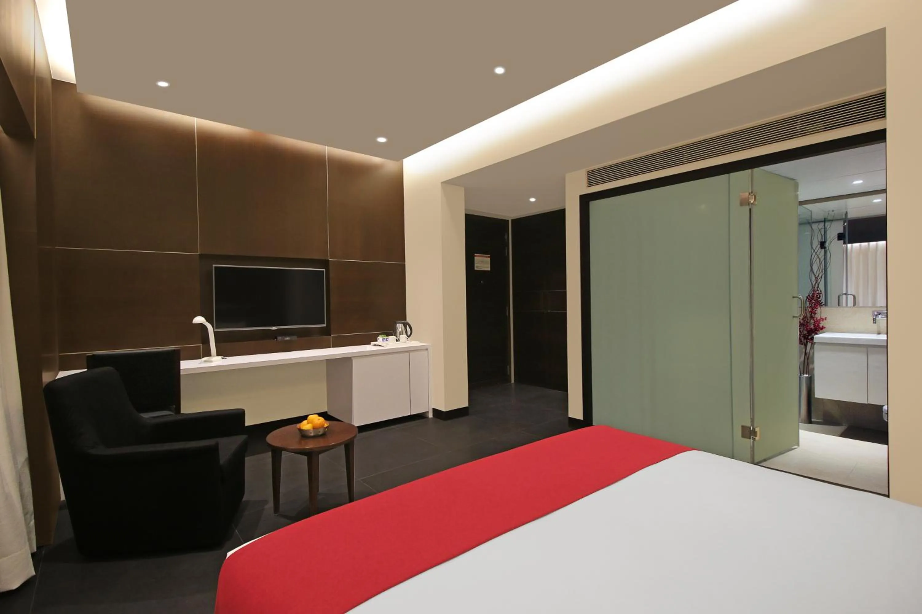 Bedroom, Bed in Hotel German Palace Near to Airport