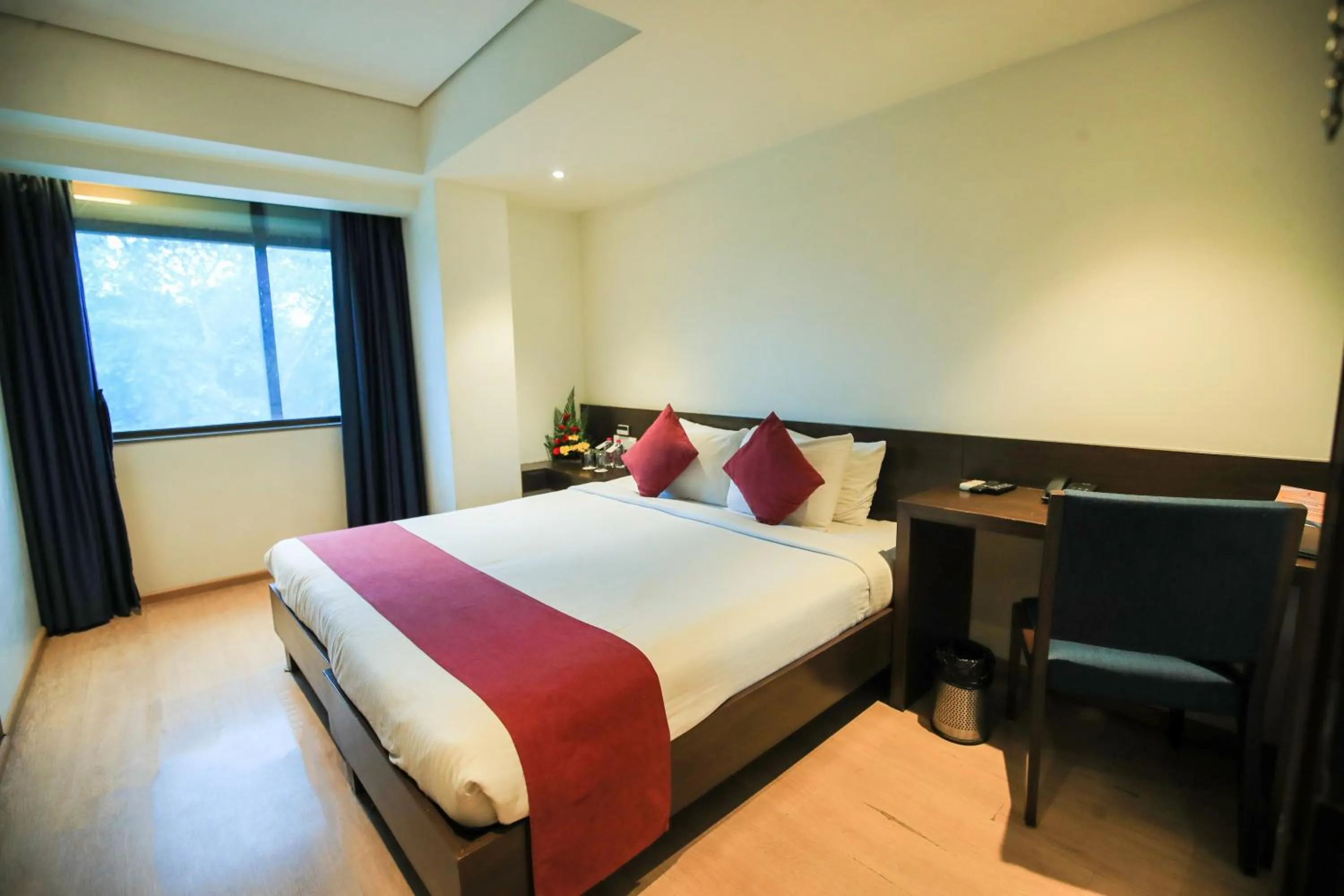 Bedroom, Bed in Hotel German Palace Near to Airport