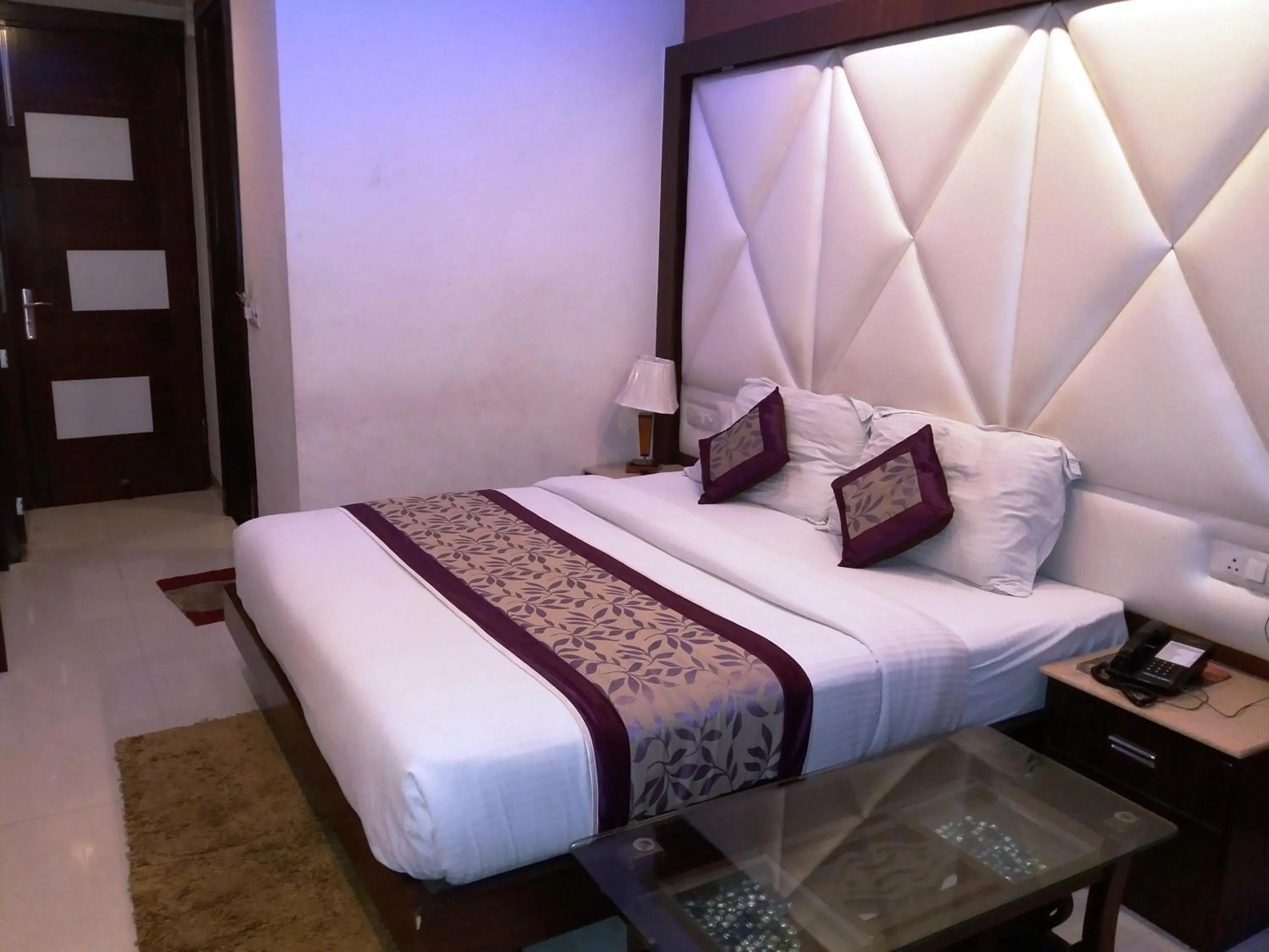 Bedroom in Hotel Station View Opposite New Delhi Railway