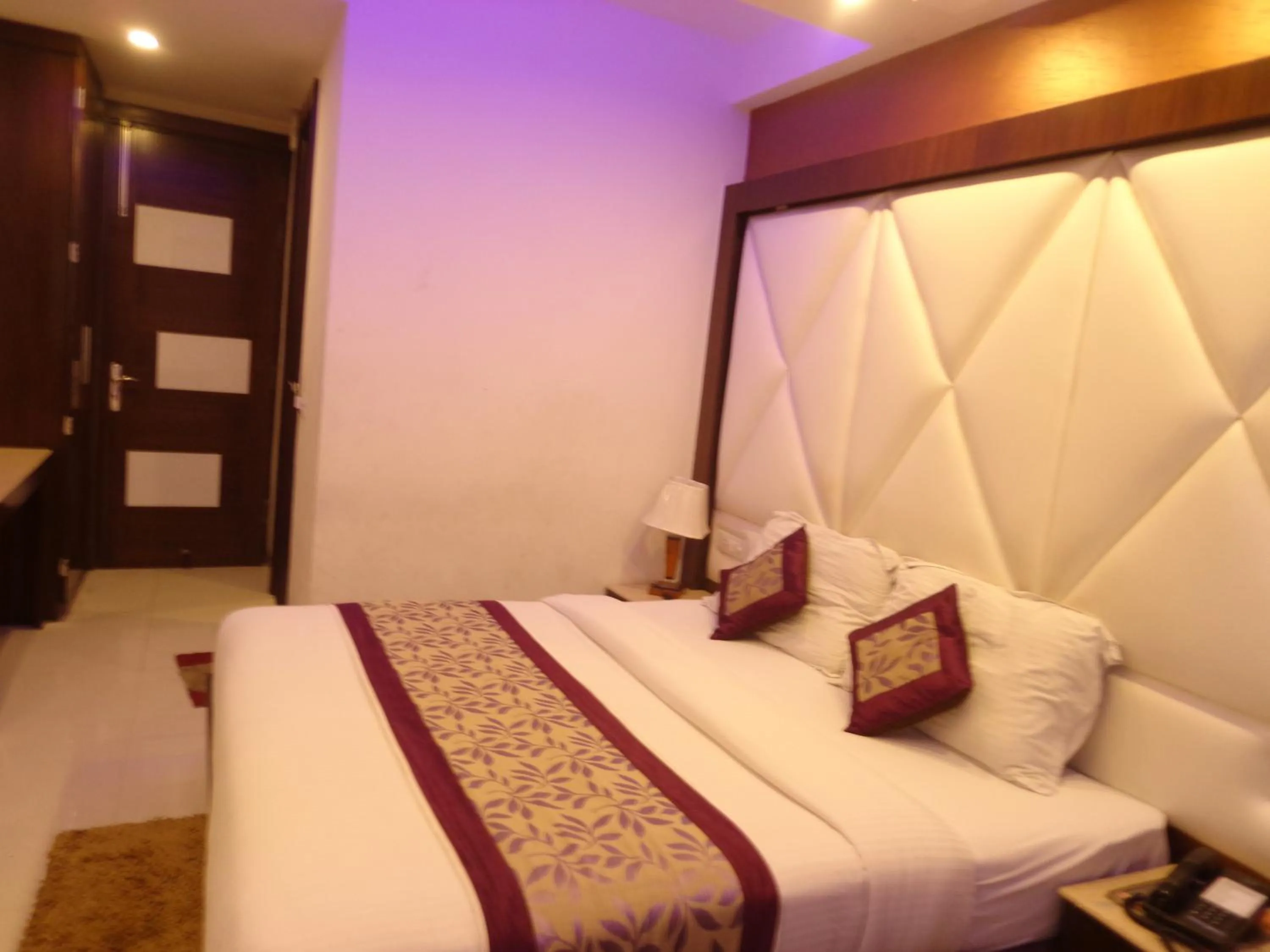 Bedroom in Hotel Station View Opposite New Delhi Railway