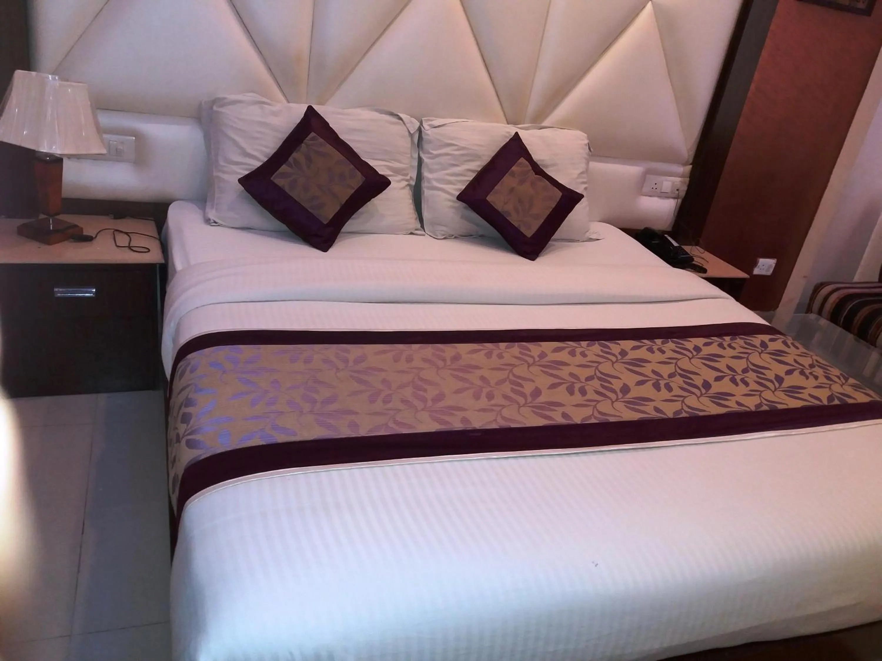 Bedroom in Hotel Station View Opposite New Delhi Railway