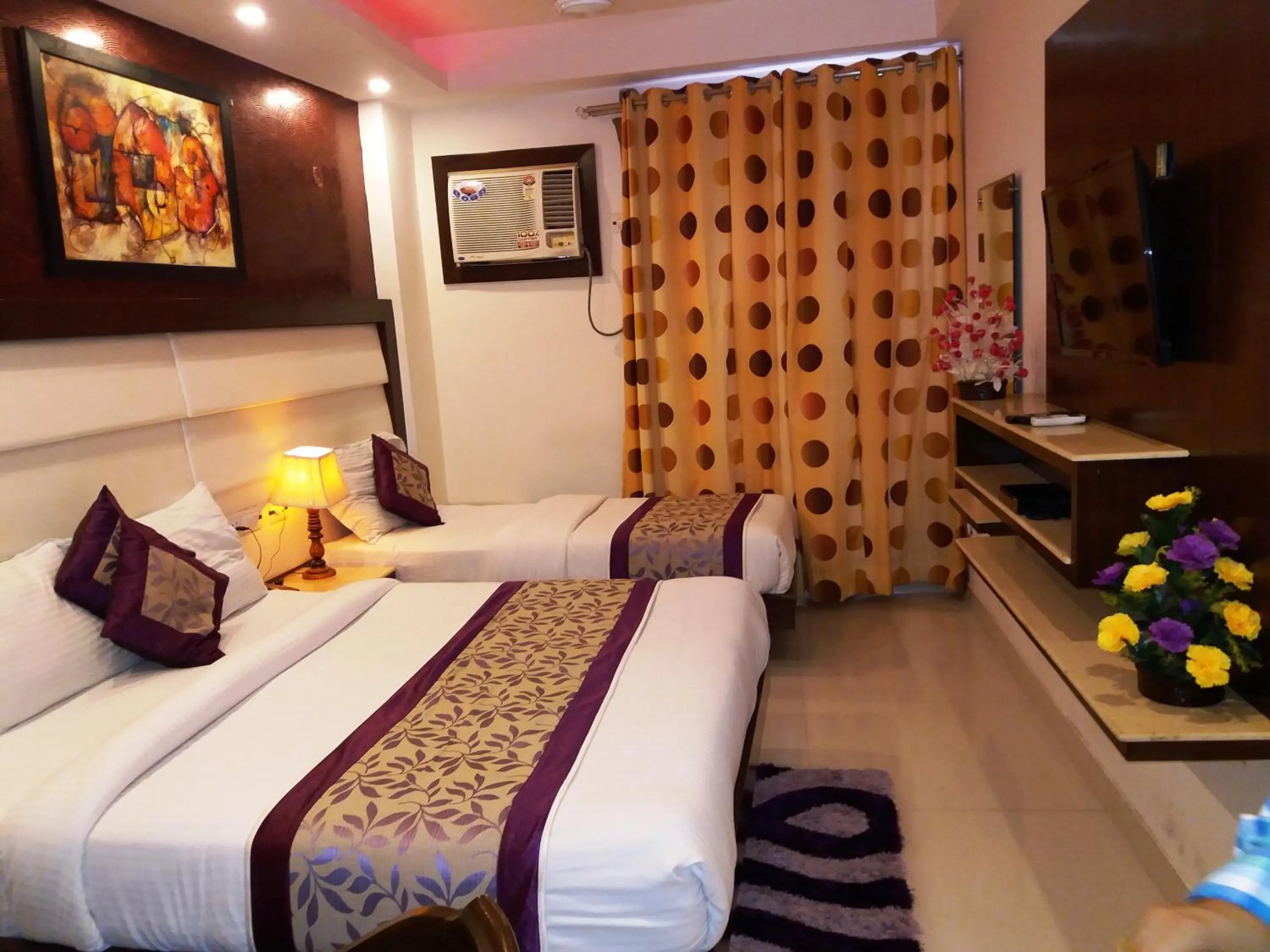 Bedroom in Hotel Station View Opposite New Delhi Railway