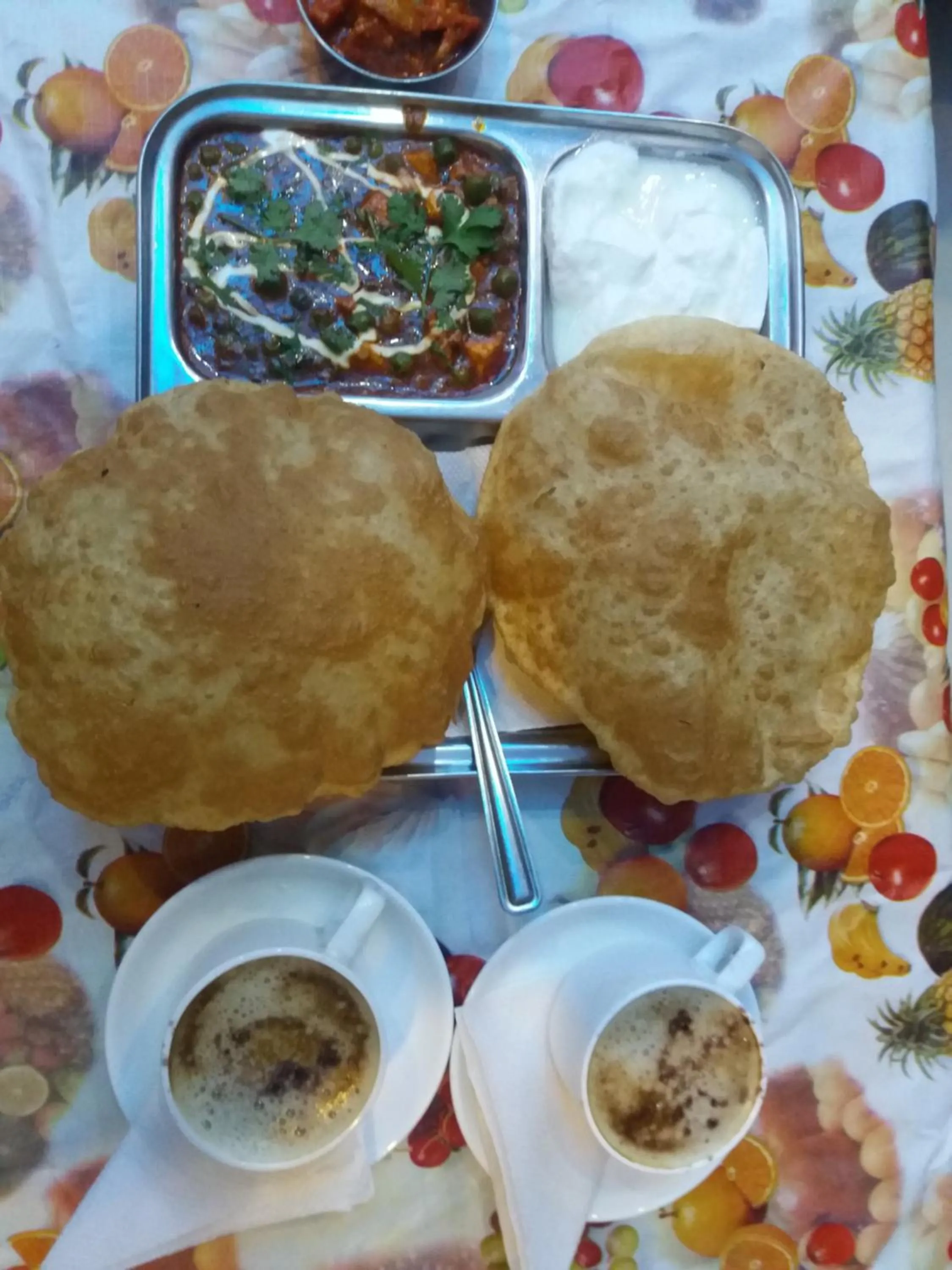 Breakfast in Hotel Station View Opposite New Delhi Railway