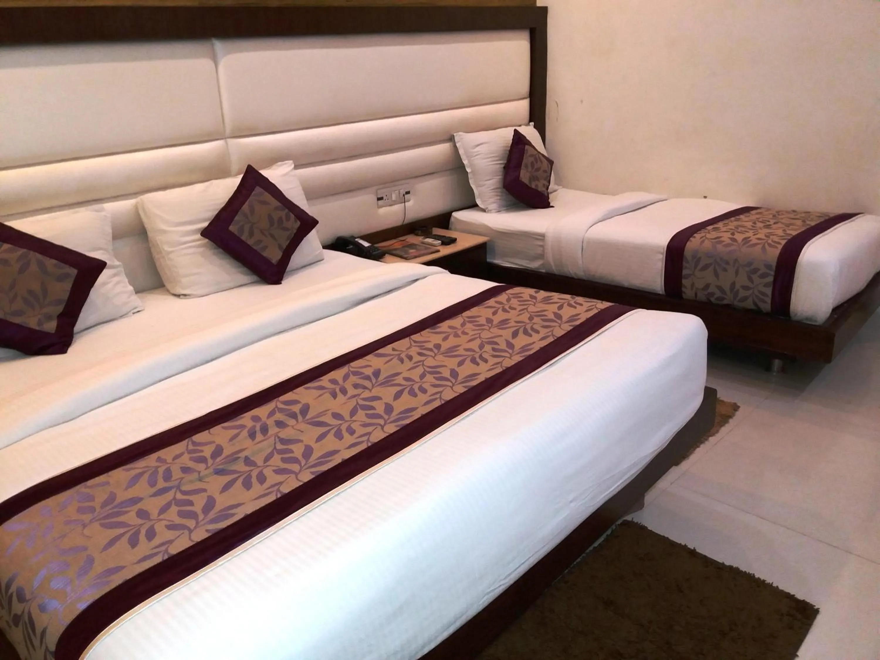Bedroom in Hotel Station View Opposite New Delhi Railway
