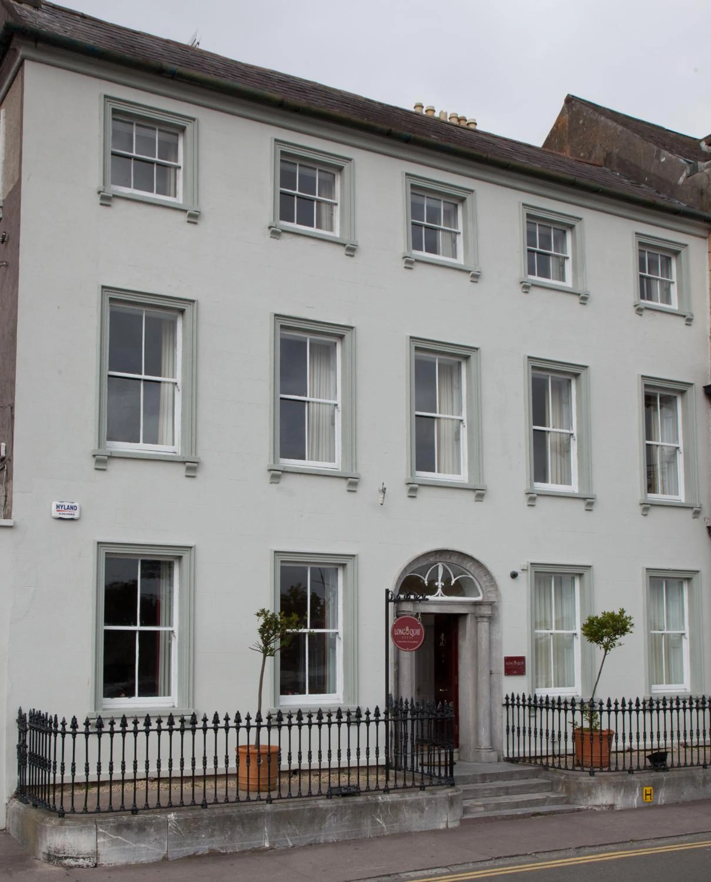 Facade/entrance in Long Quay House