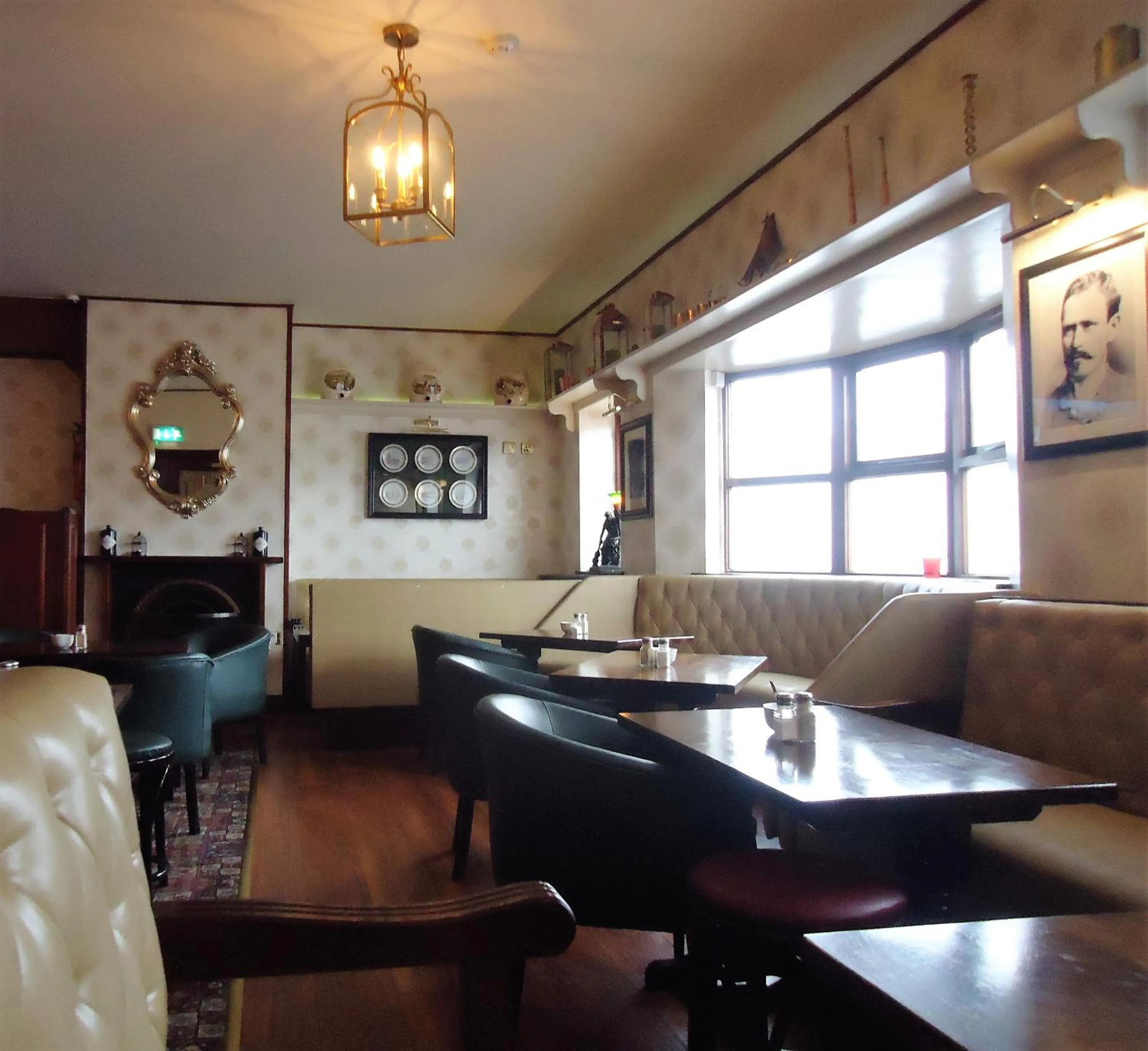 Templemore Arms Hotel