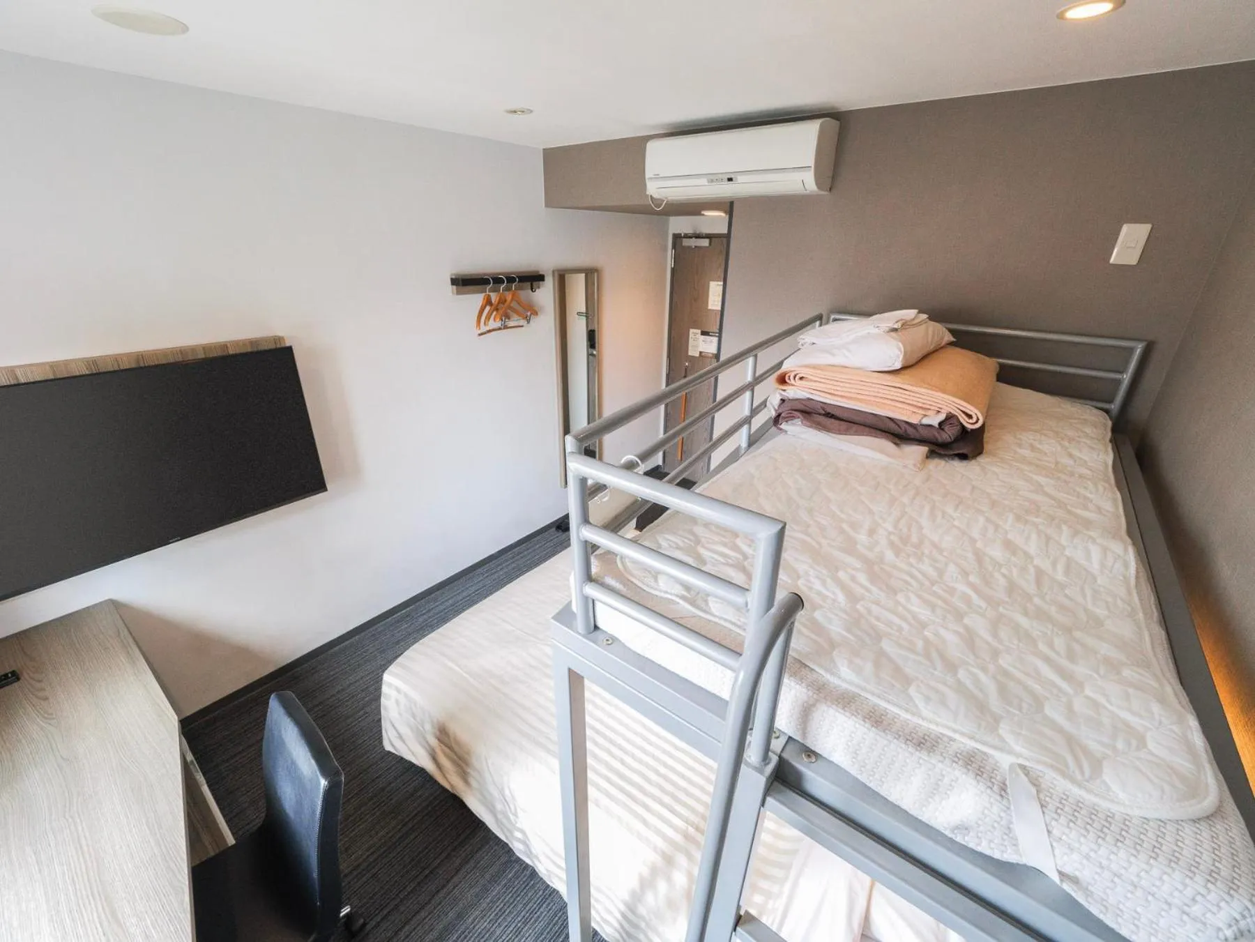 Bed in Super Hotel Yokohama Kannai