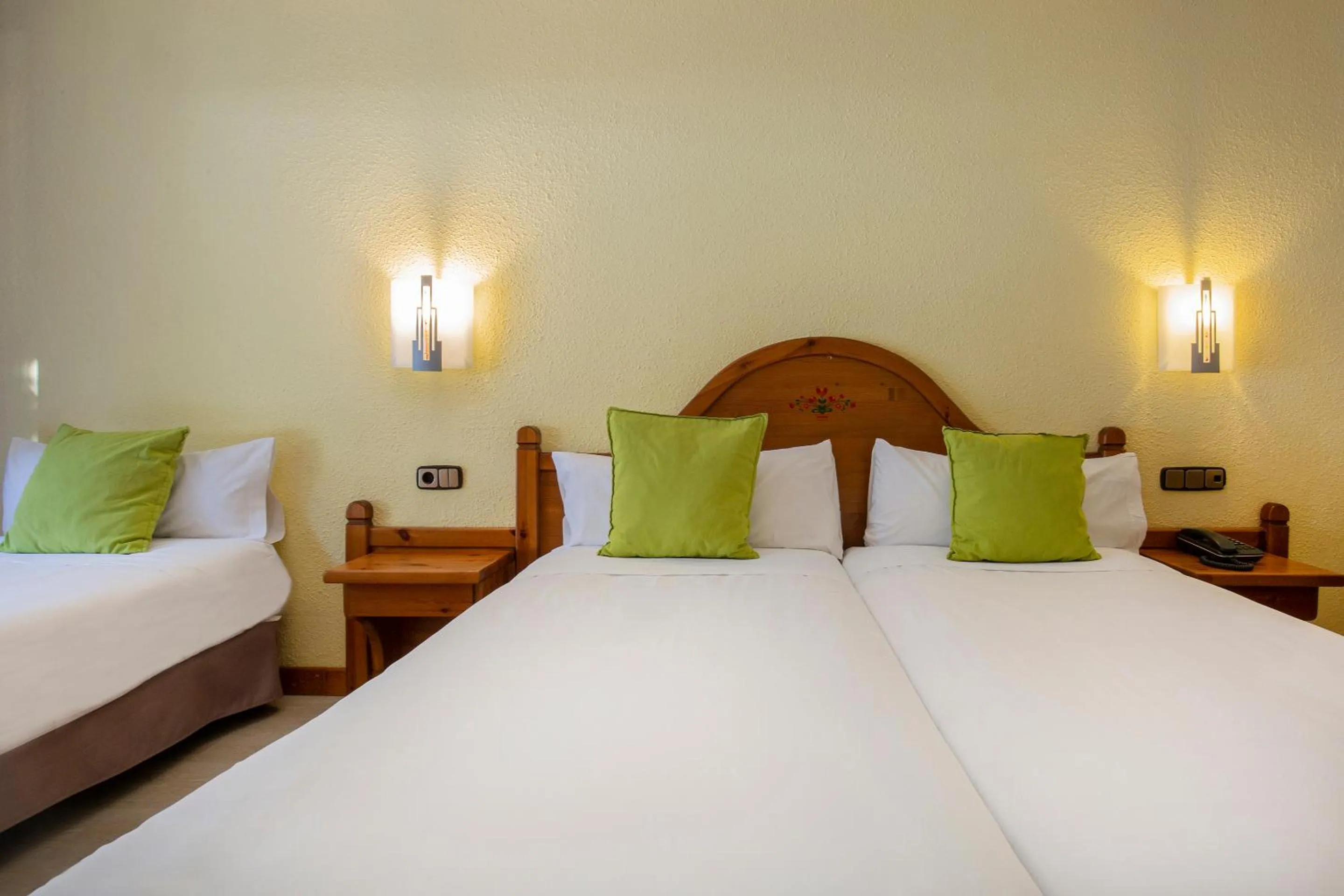 Bed in Hotel Sant Gothard by Nexta