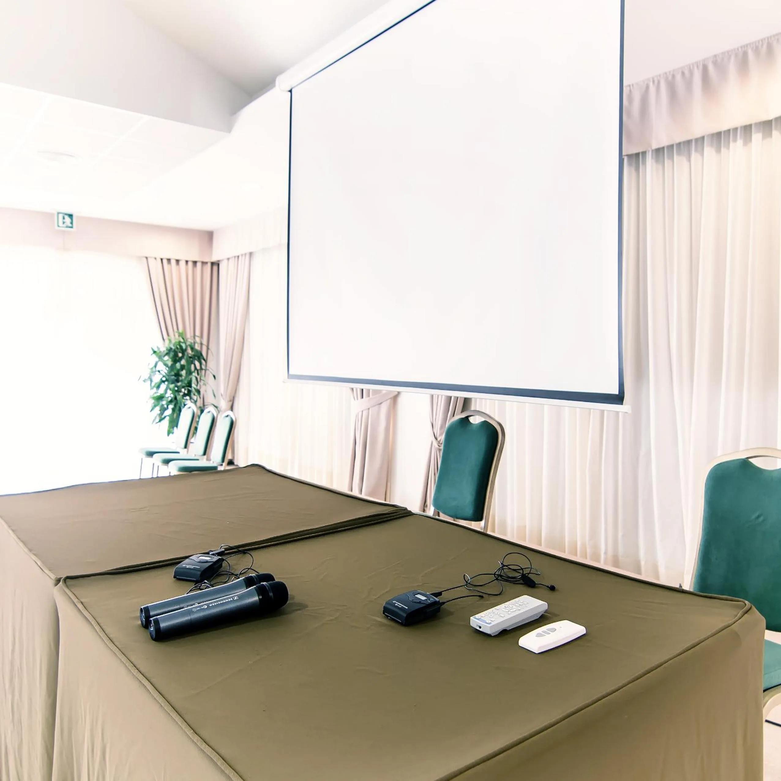 Business facilities in Hotel Sant Gothard by Nexta