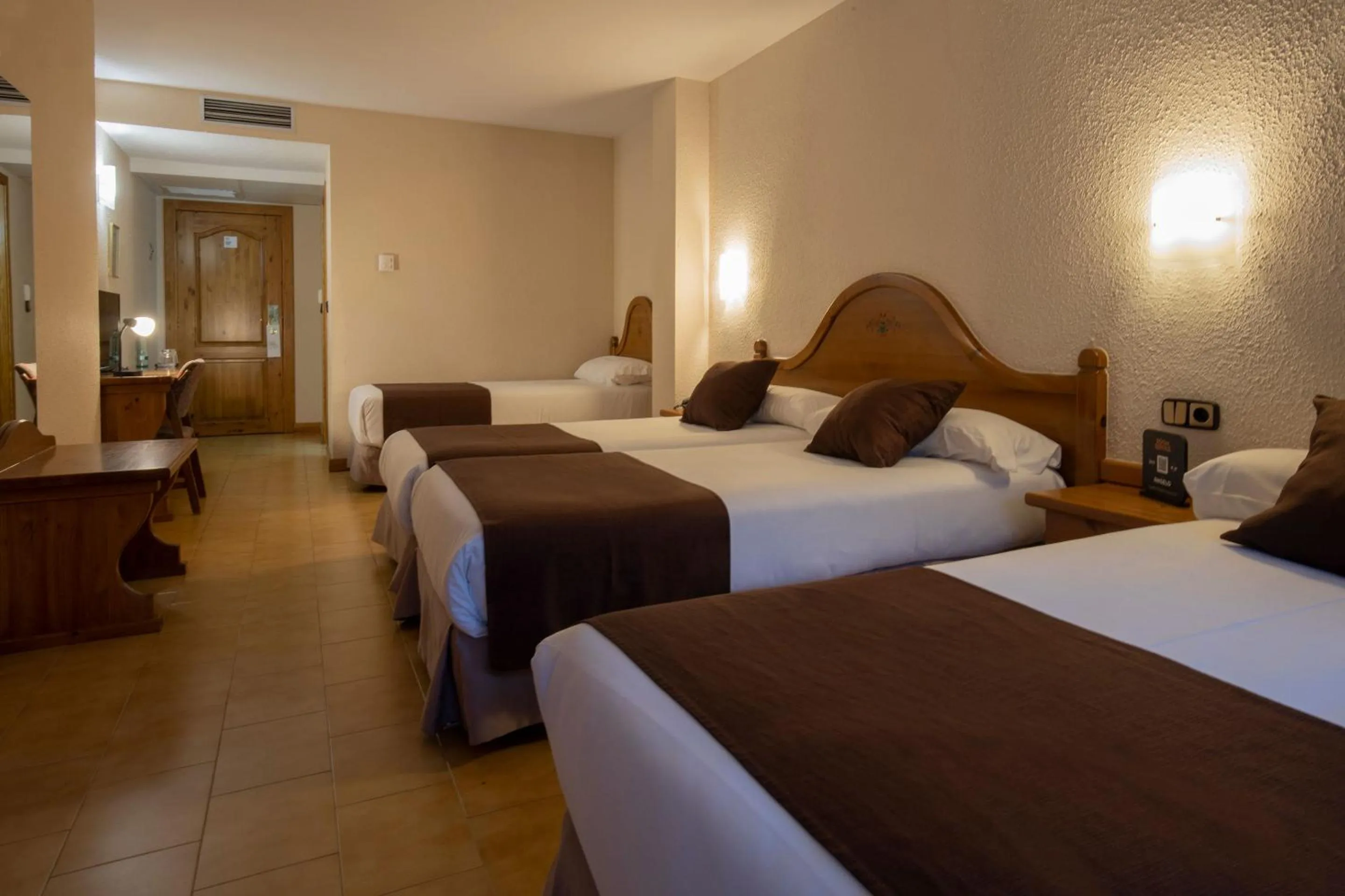 Bed in Hotel Sant Gothard by Nexta