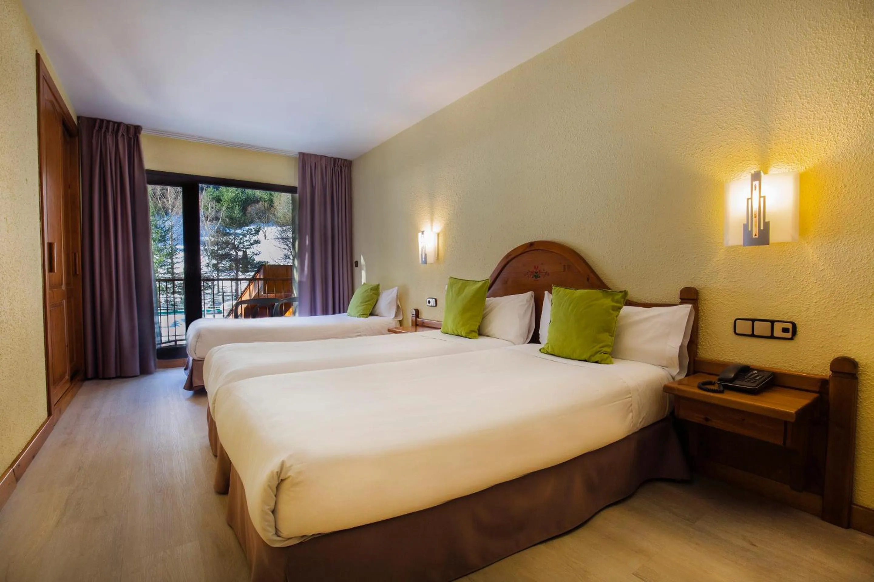 Bed in Hotel Sant Gothard by Nexta