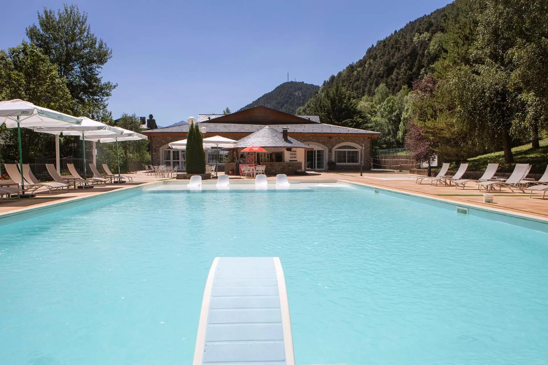 Swimming pool in Hotel Sant Gothard by Nexta