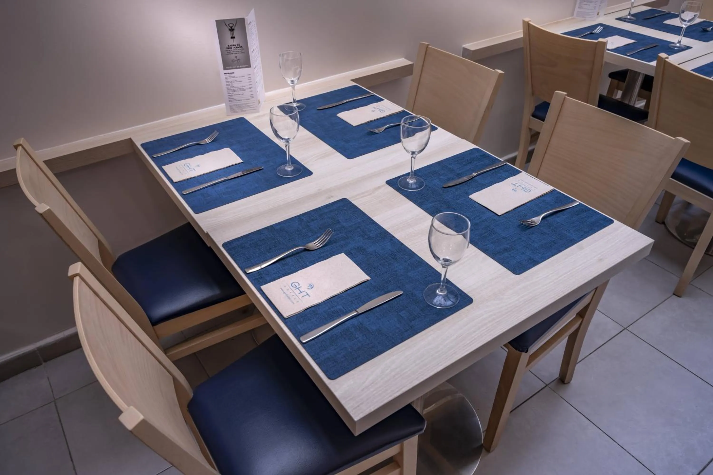 Restaurant/places to eat in GHT Sa Riera