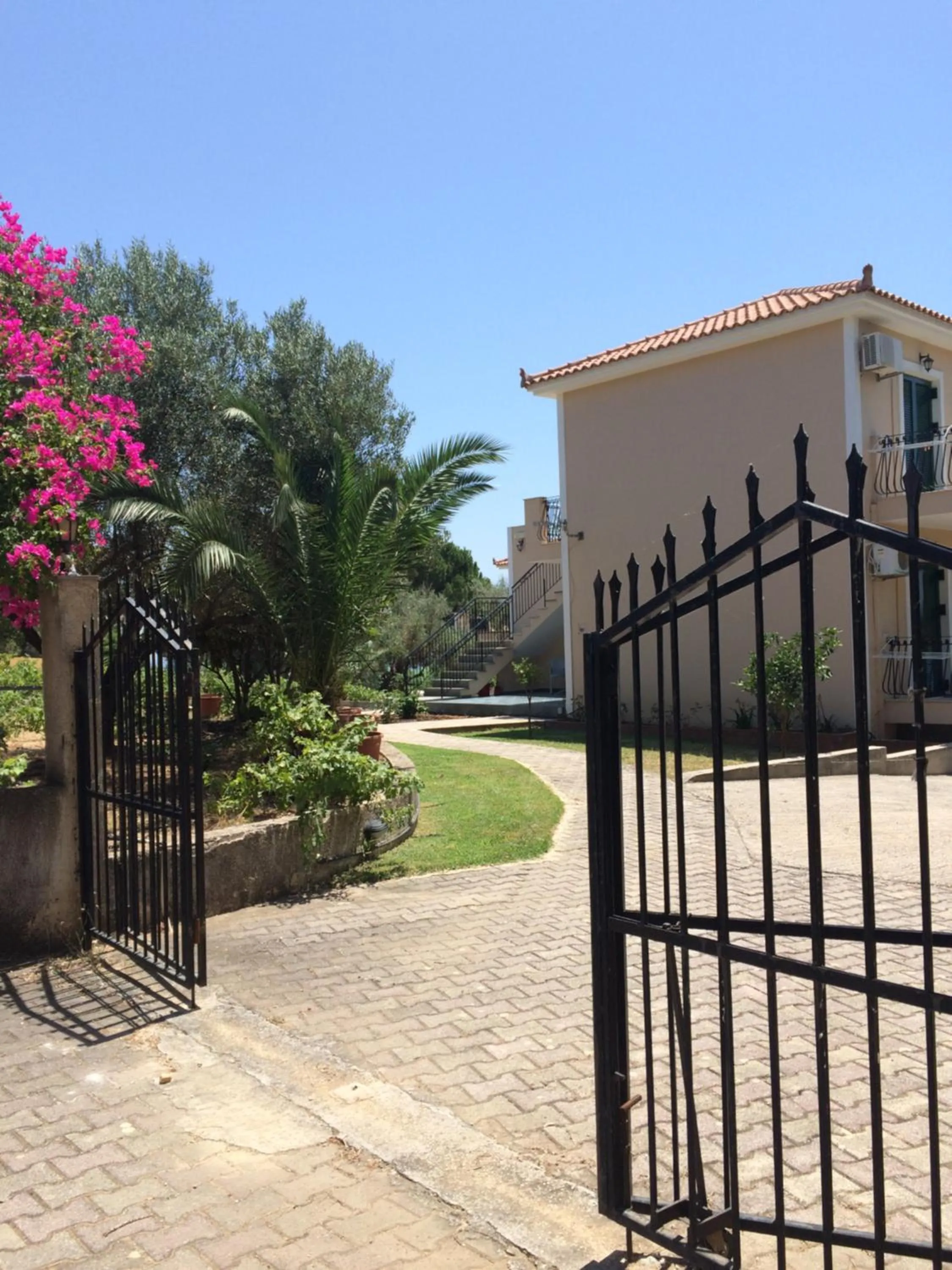 Property building in Koukounaries Studios