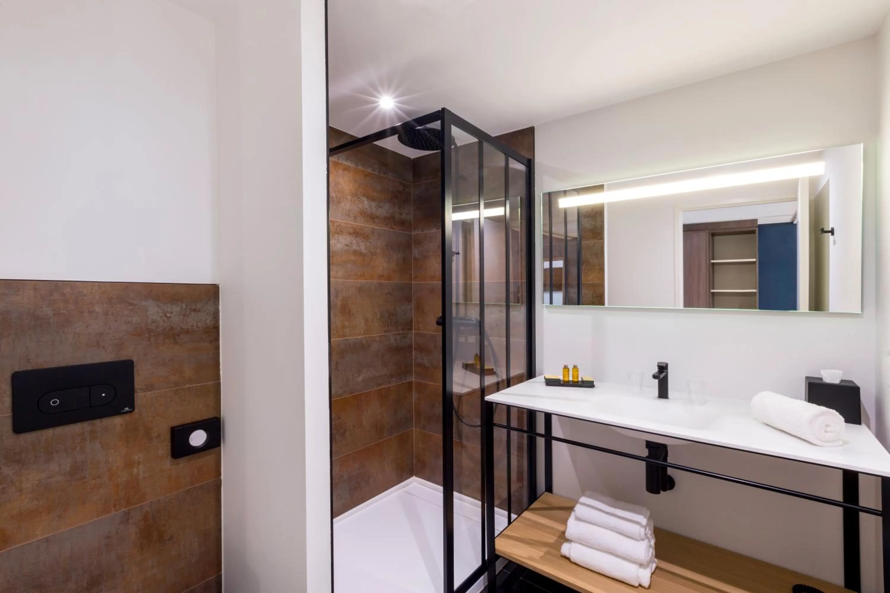 Bathroom in Best Western Premier Le Domaine de Montjoie