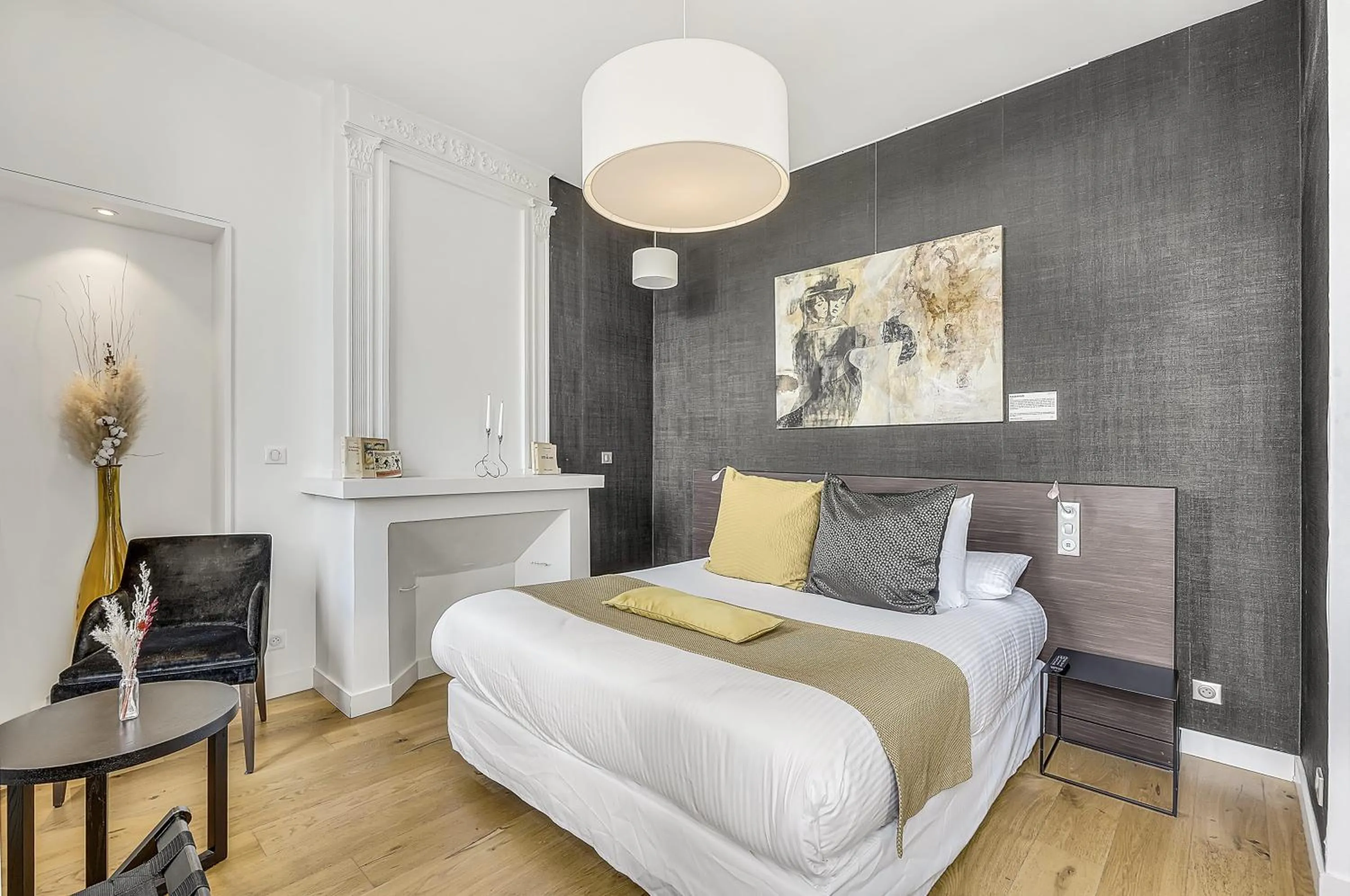 Bedroom, Bed in Best Western Premier Le Domaine de Montjoie