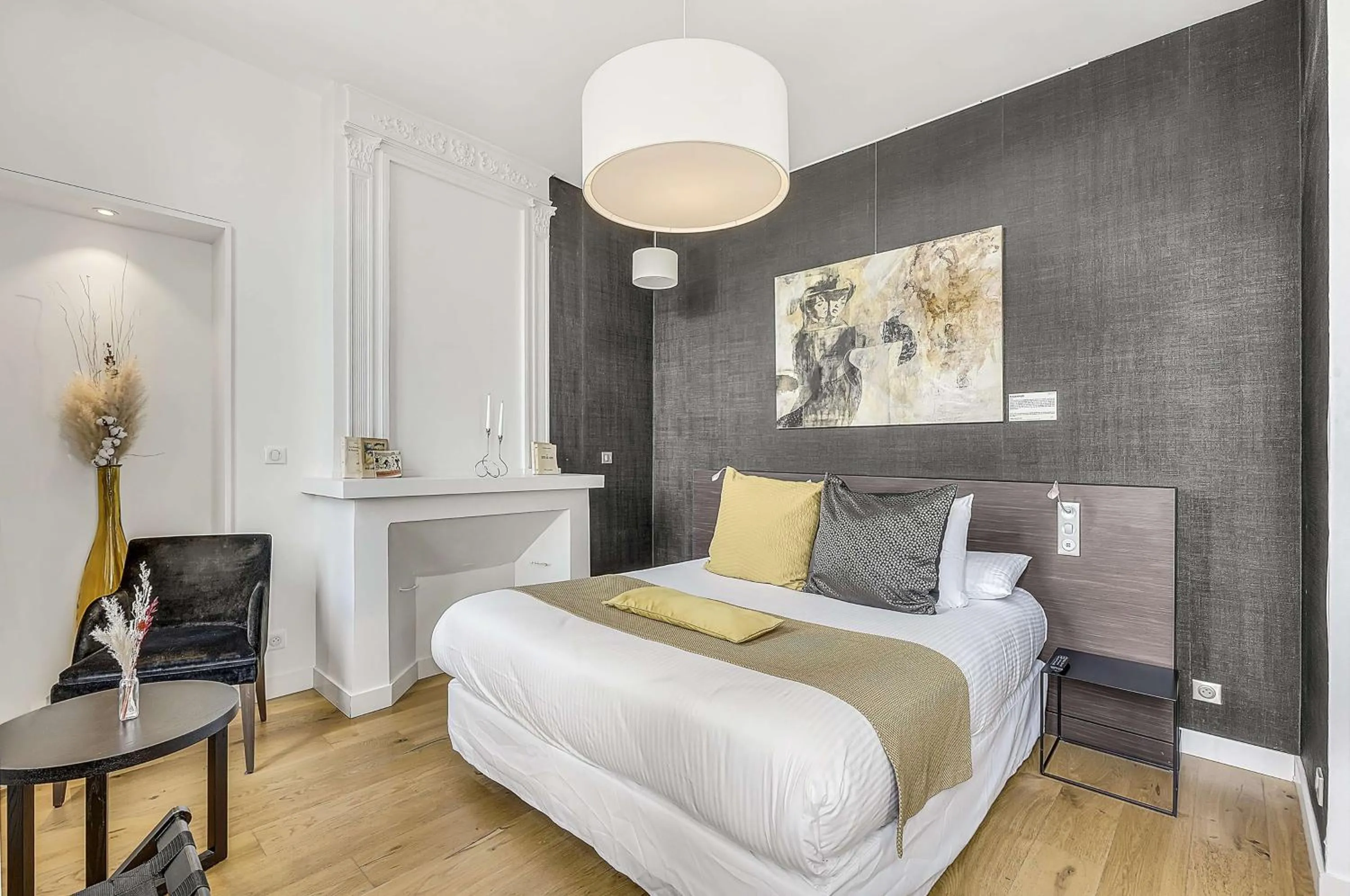 Bedroom, Bed in Best Western Premier Le Domaine de Montjoie