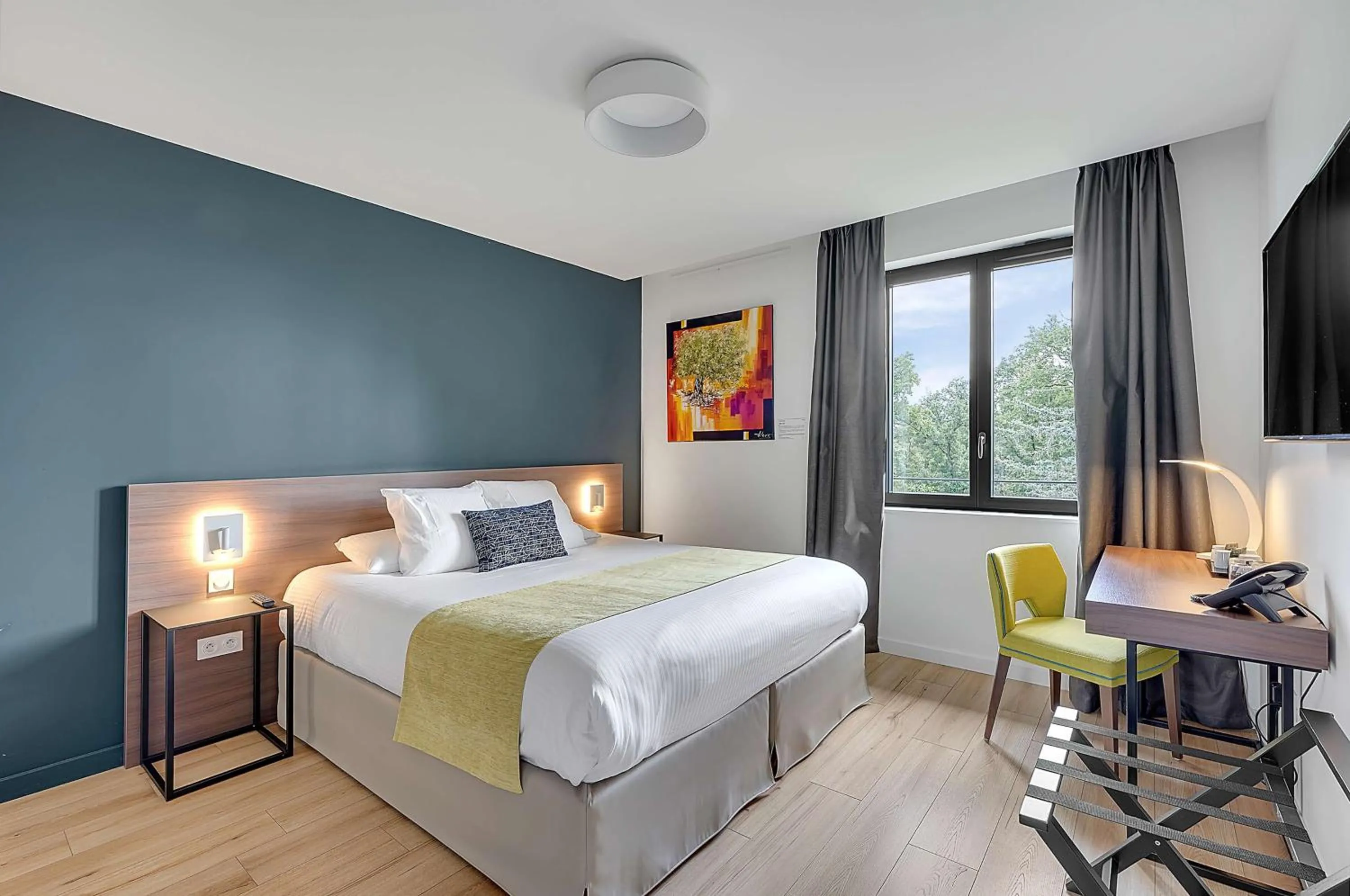 Bedroom, Bed in Best Western Premier Le Domaine de Montjoie