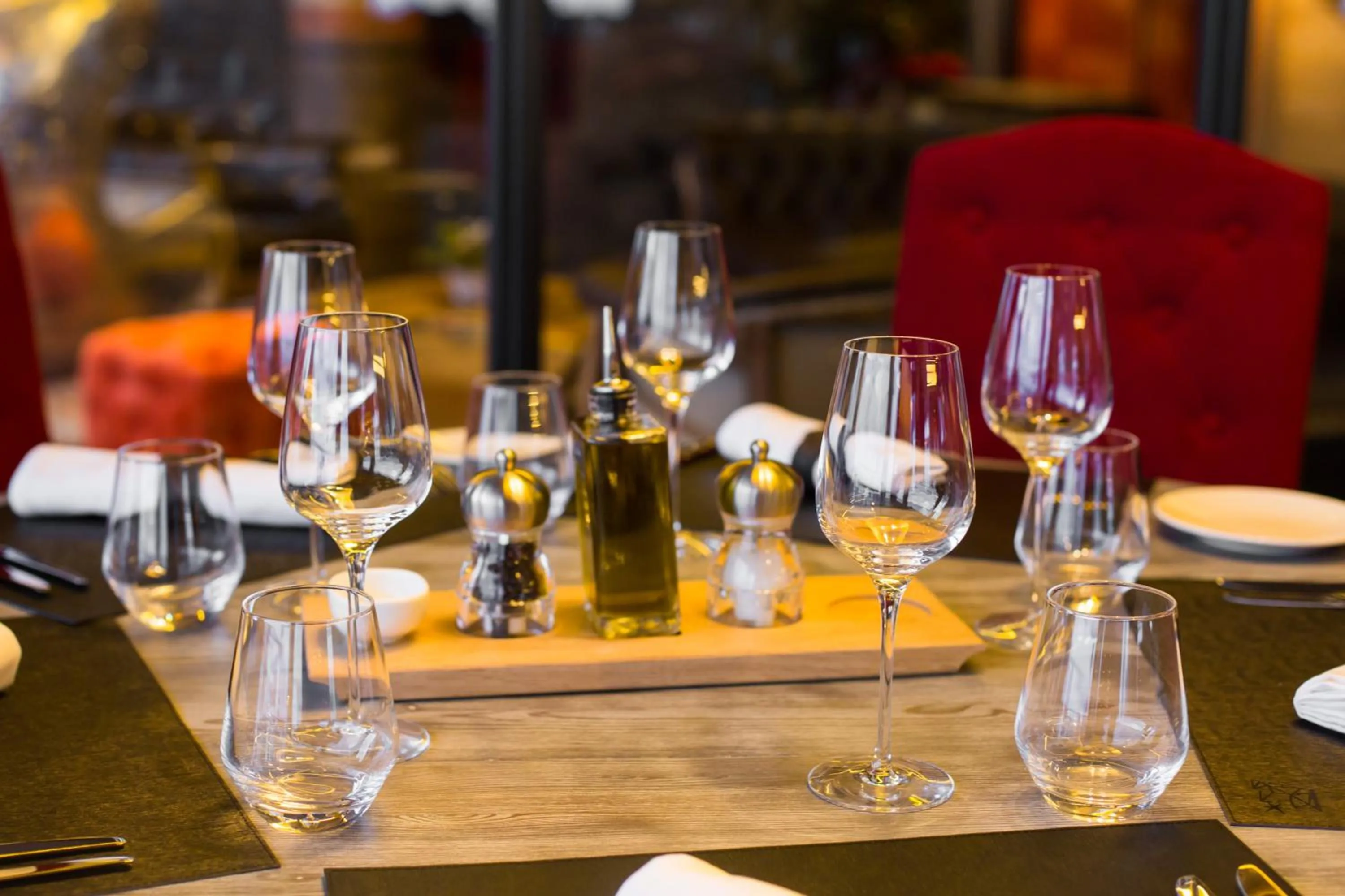 Restaurant/places to eat in Hôtel Taj-I Mah by Les Etincelles