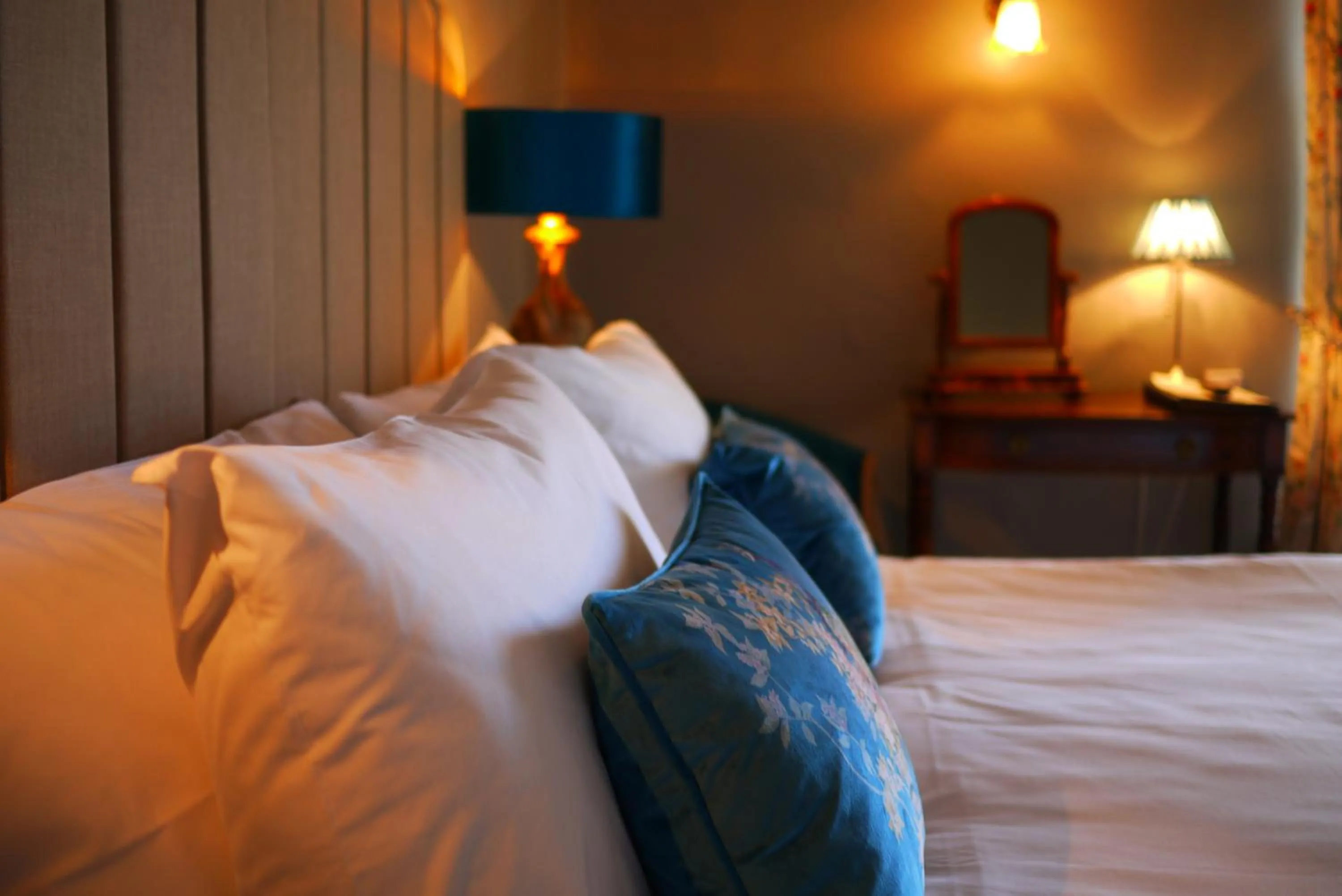 Bed in Glewstone Court Country House Hotel