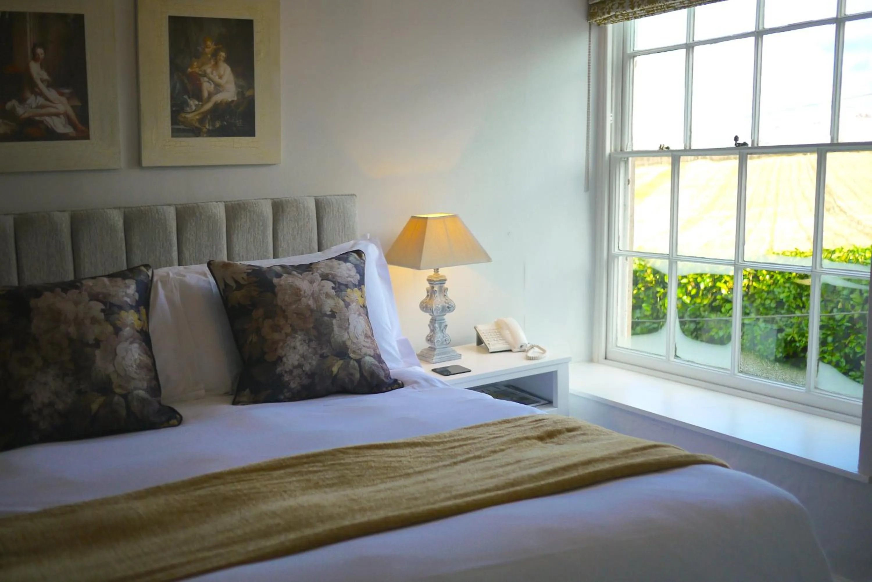Bed in Glewstone Court Country House Hotel