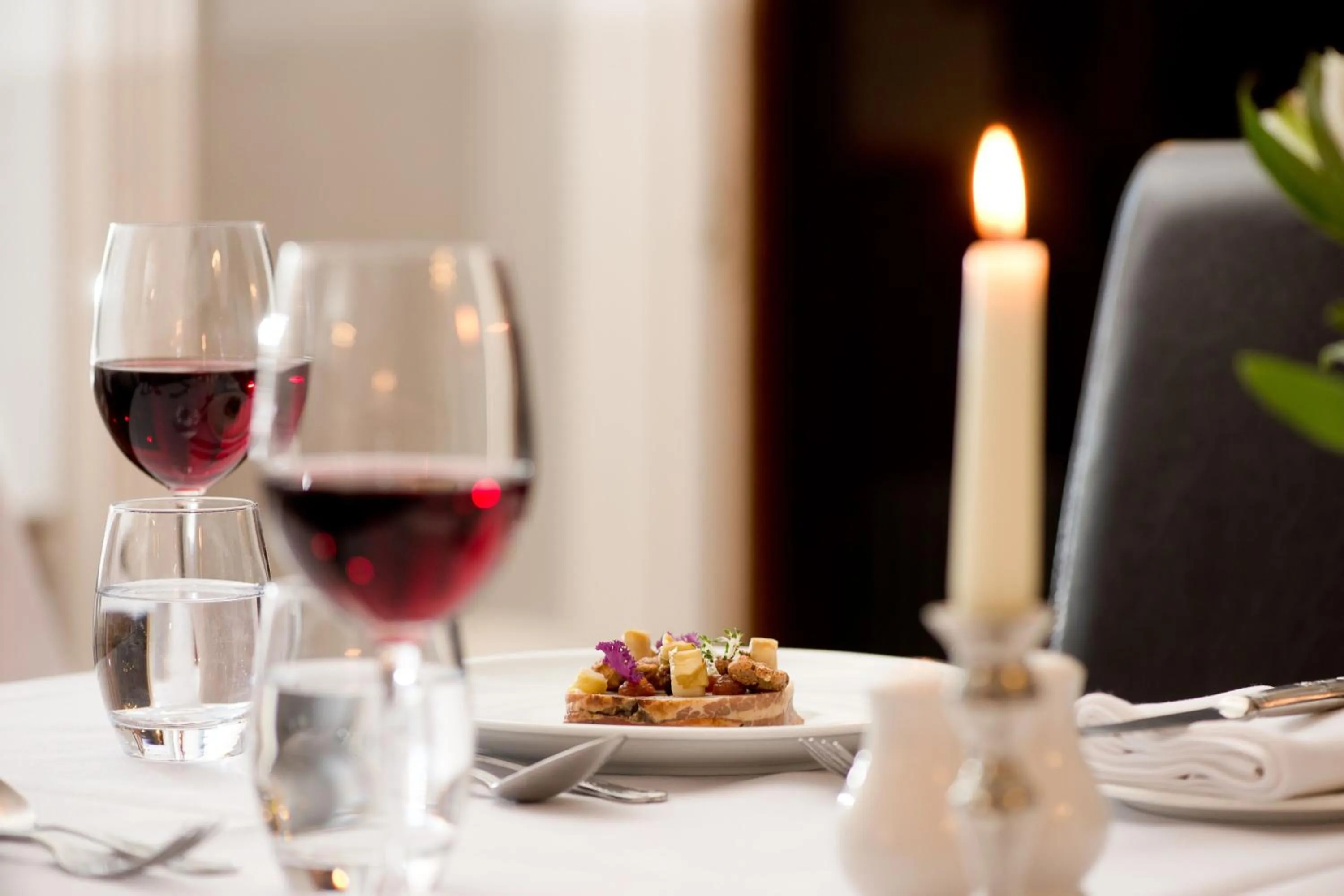 Dinner in Glewstone Court Country House Hotel