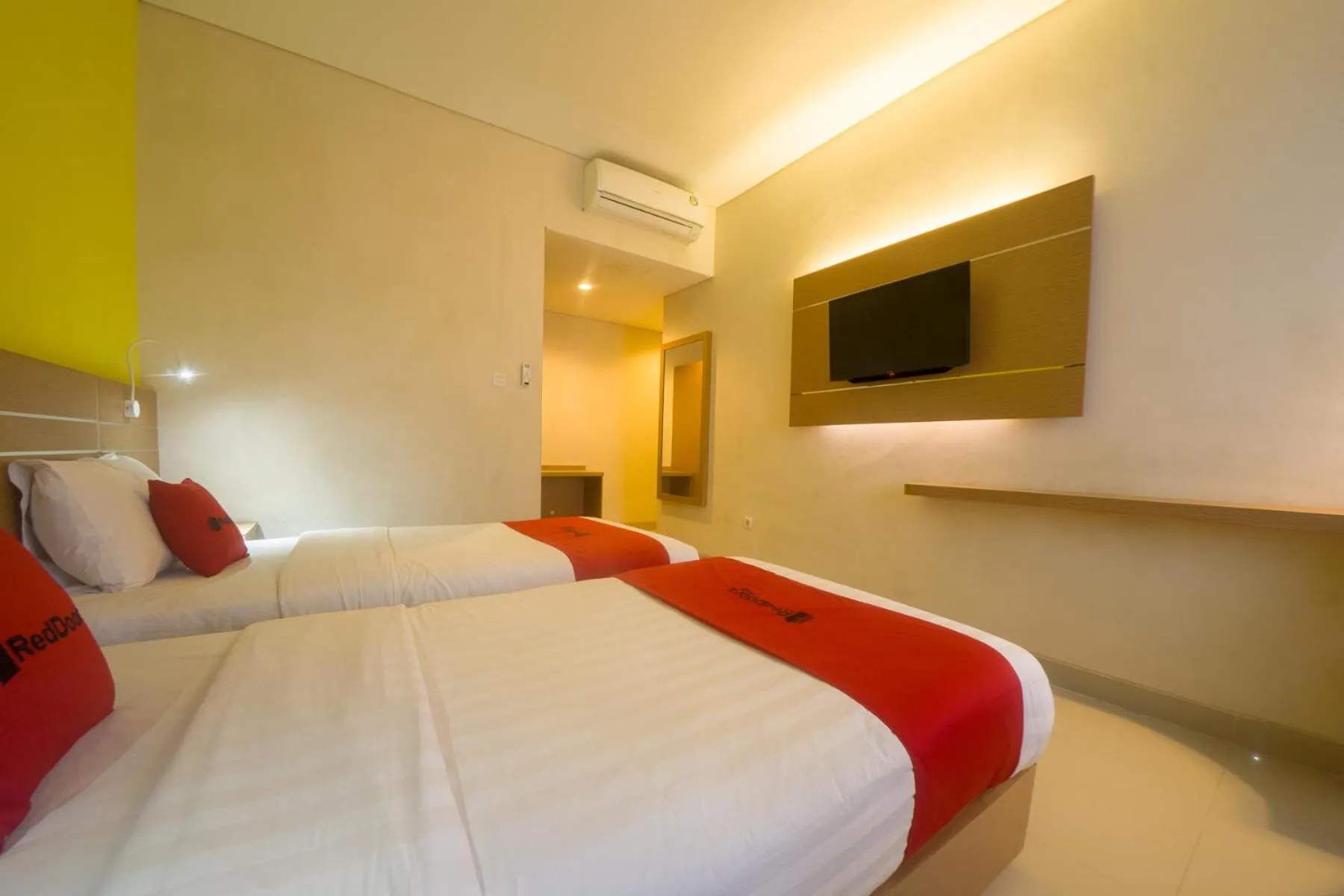 Bedroom, Bed in Budget Hotel Ambon