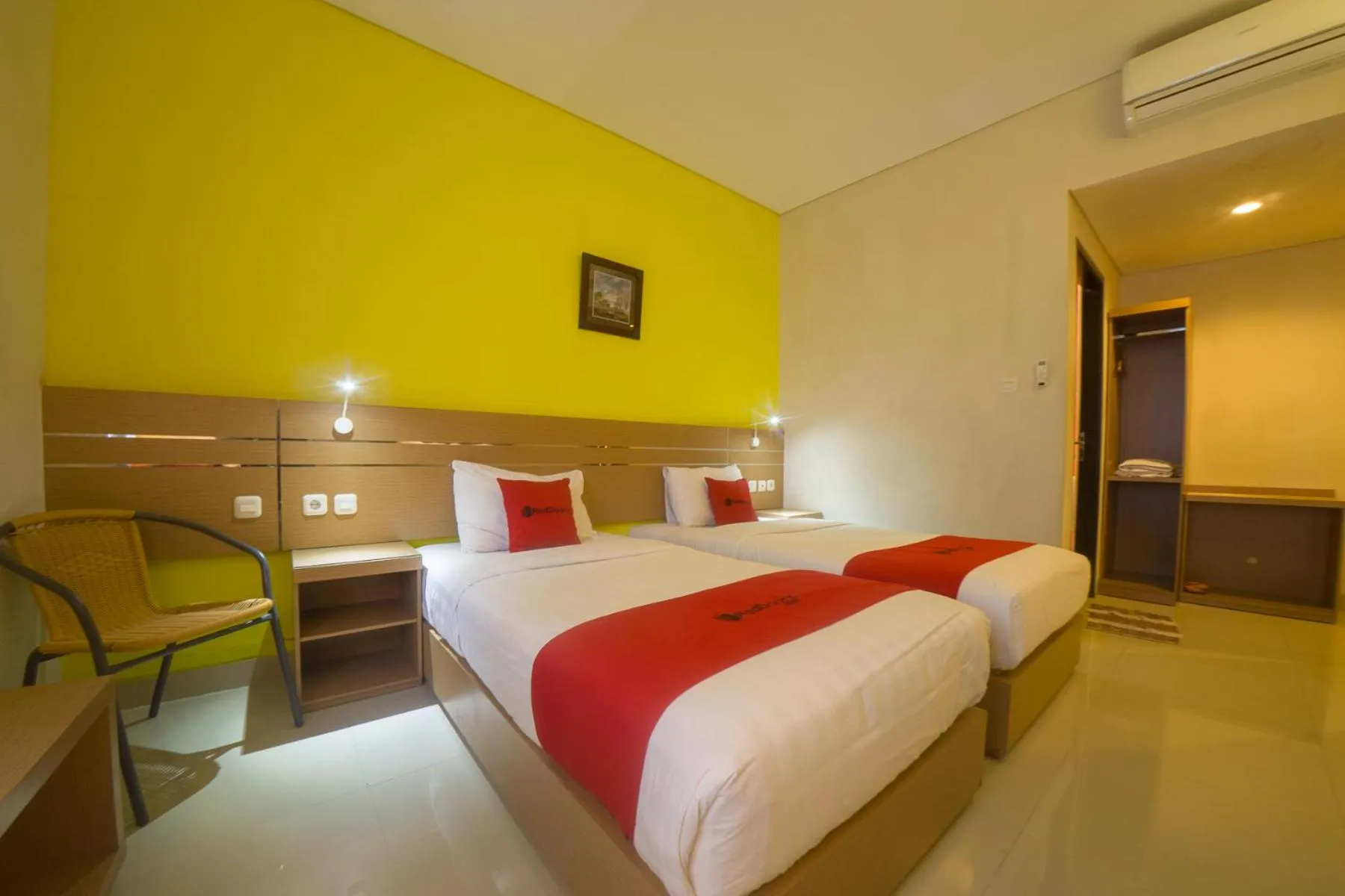 Bed in Budget Hotel Ambon