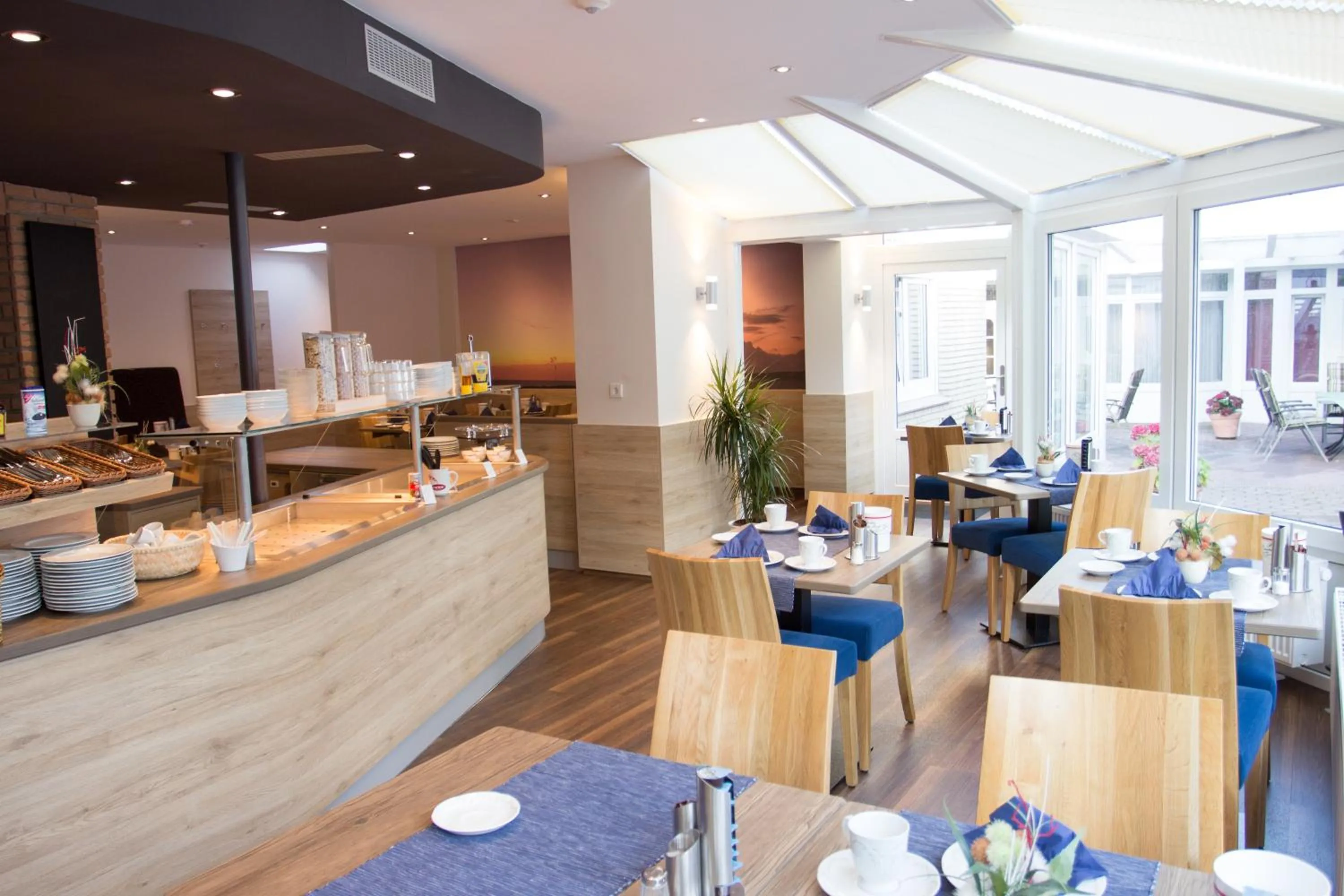 Restaurant/places to eat in Gästehaus Janßen